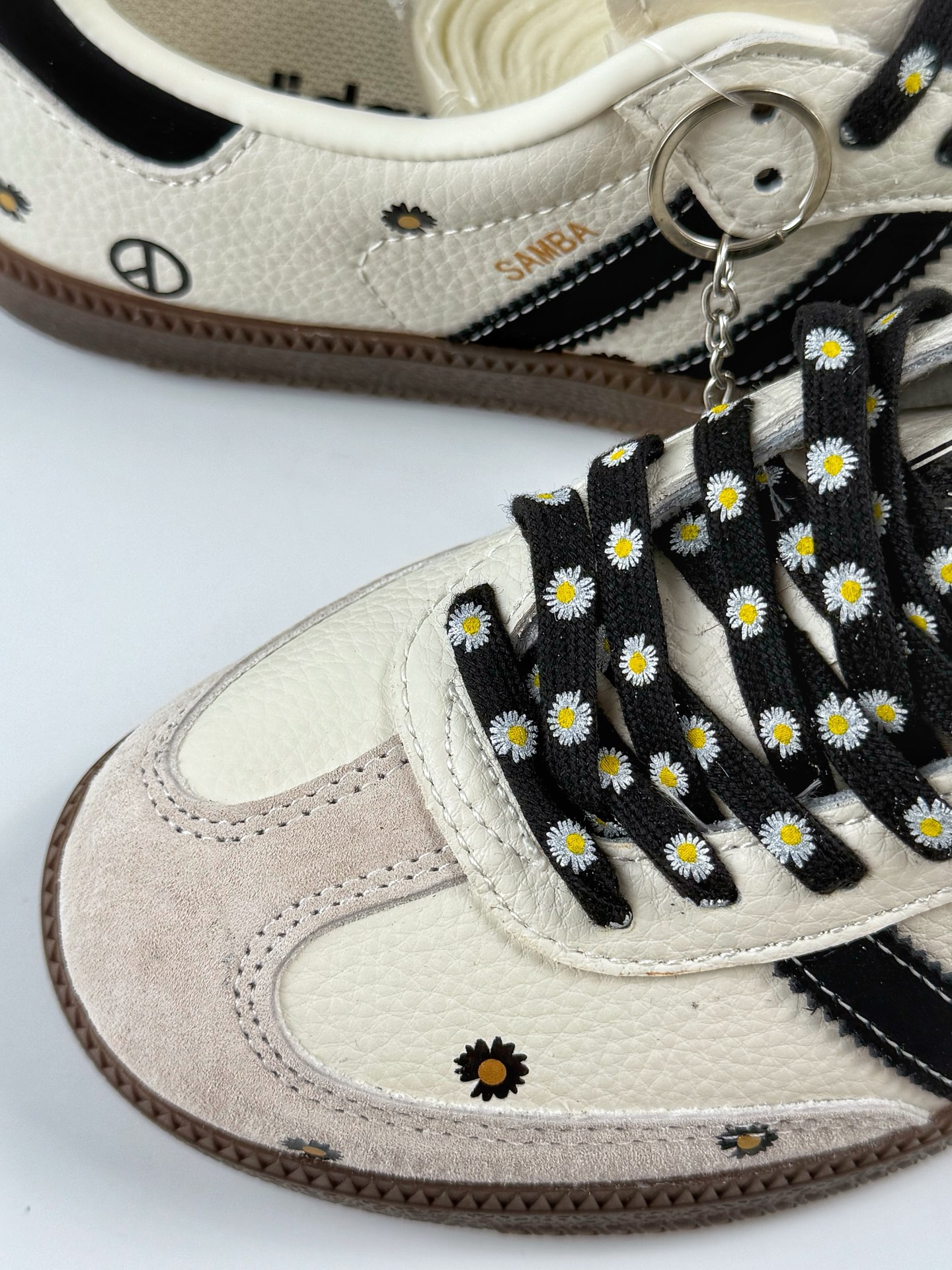 adidoriginals Samba OG 小雏菊 灰白黑 桑巴舞系列复古经典轻便板鞋  DX0005