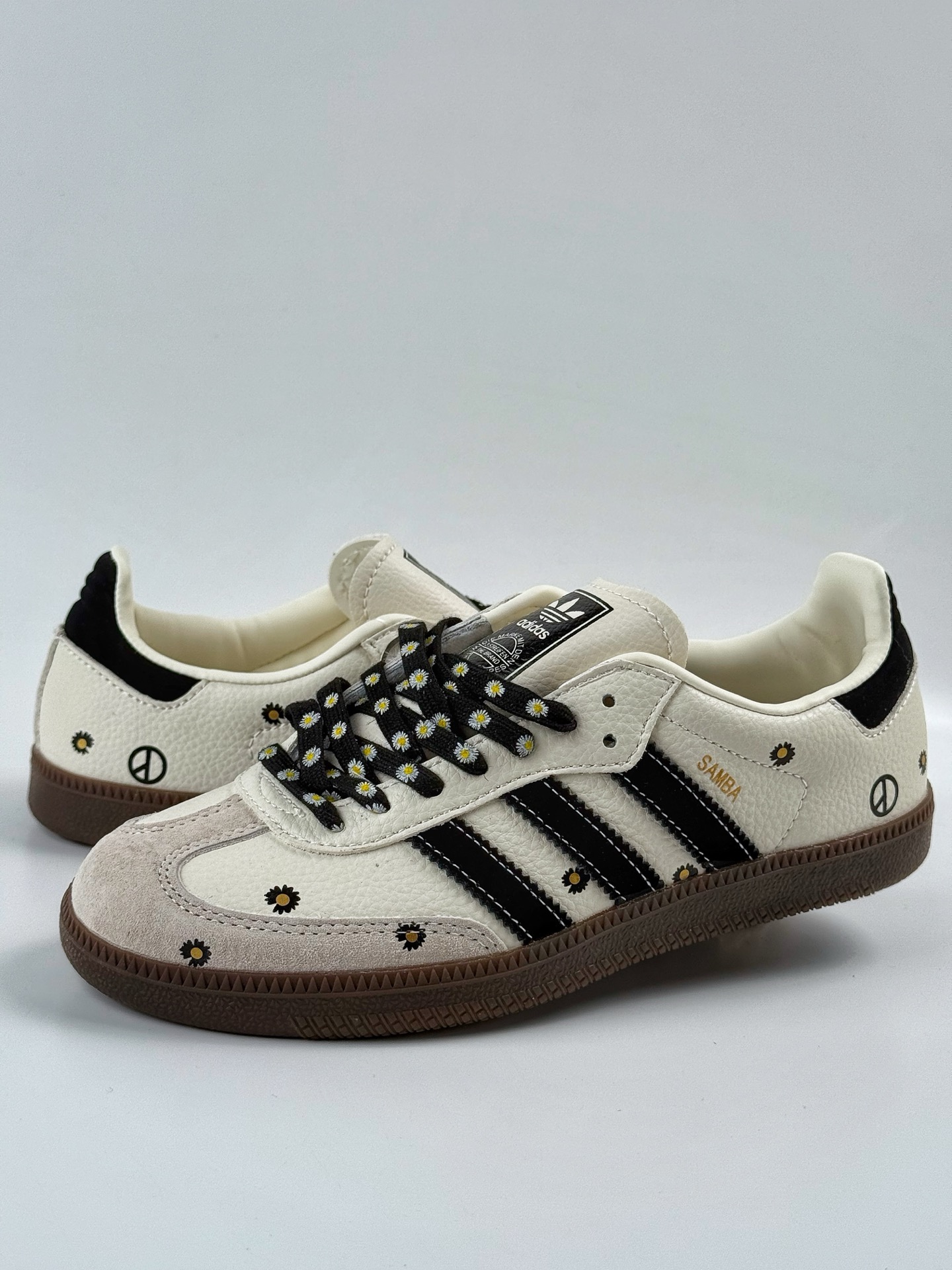 adidoriginals Samba OG 小雏菊 灰白黑 桑巴舞系列复古经典轻便板鞋  DX0005
