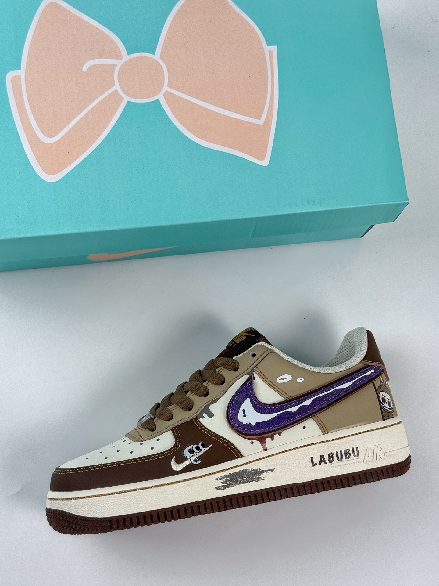 260 Nike Air Force 1 Low 07 x LABUBU 棕白小勾  LJ8822-101