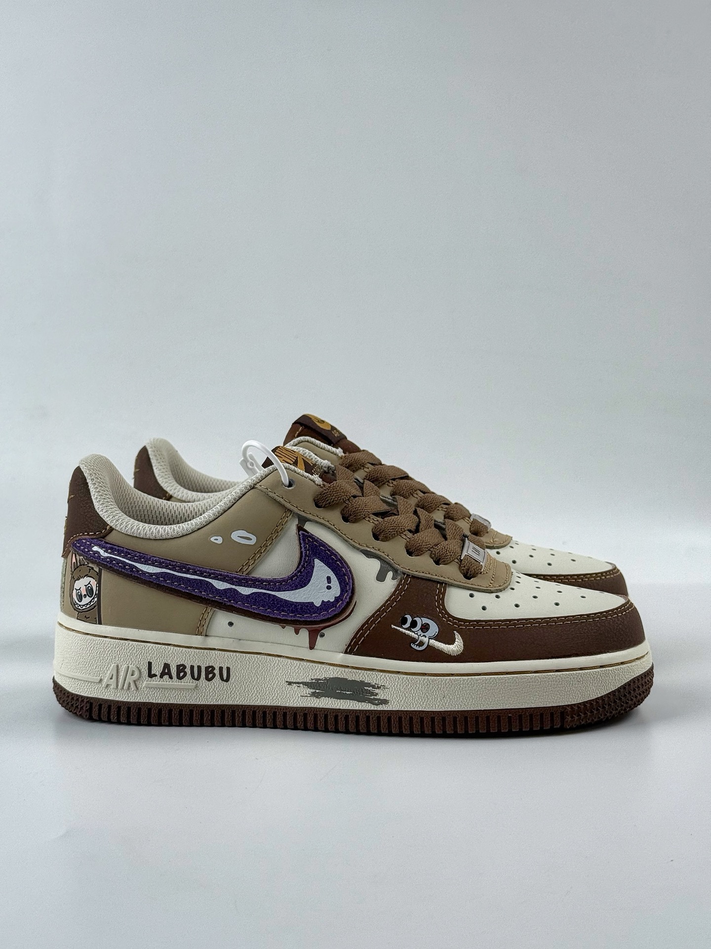 260 Nike Air Force 1 Low 07 x LABUBU 棕白小勾  LJ8822-101