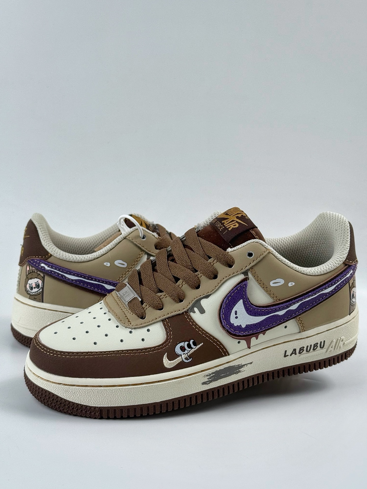 260 Nike Air Force 1 Low 07 x LABUBU 棕白小勾  LJ8822-101