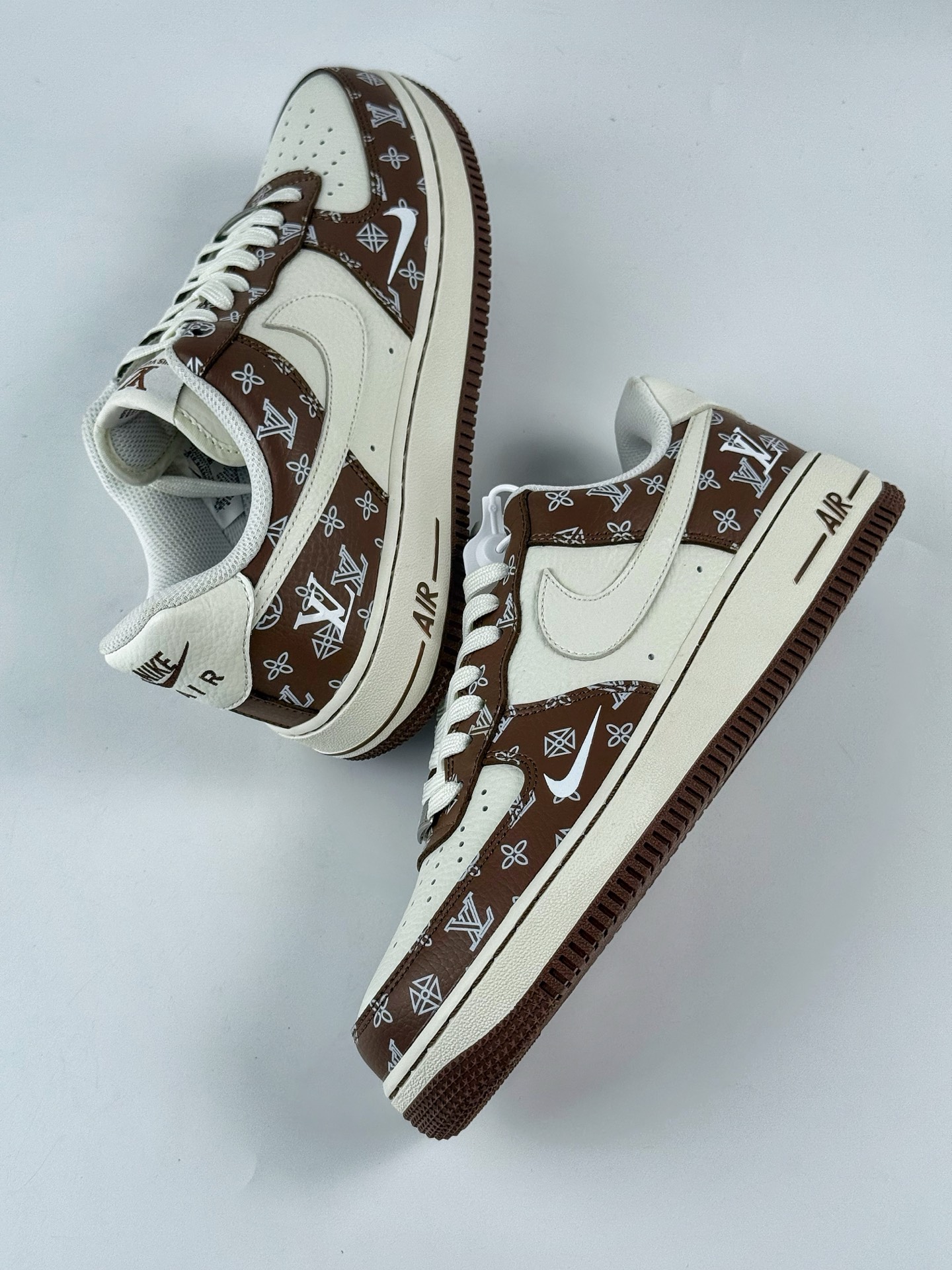 Nike Air Force 1 Low 07 x Louis Vuitton 棕白小勾  LW9279-018