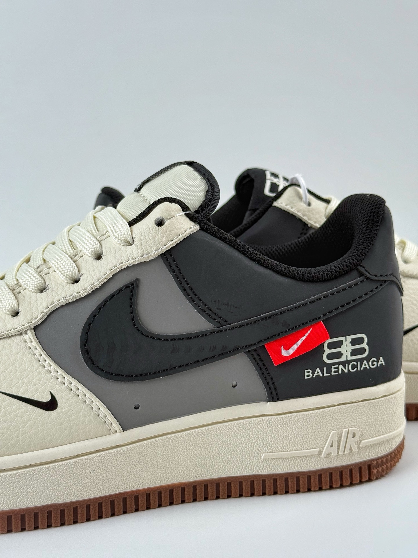 Nike Air Force 1 Low 07 x Balenciaga 白黑小勾  HJ3318-005