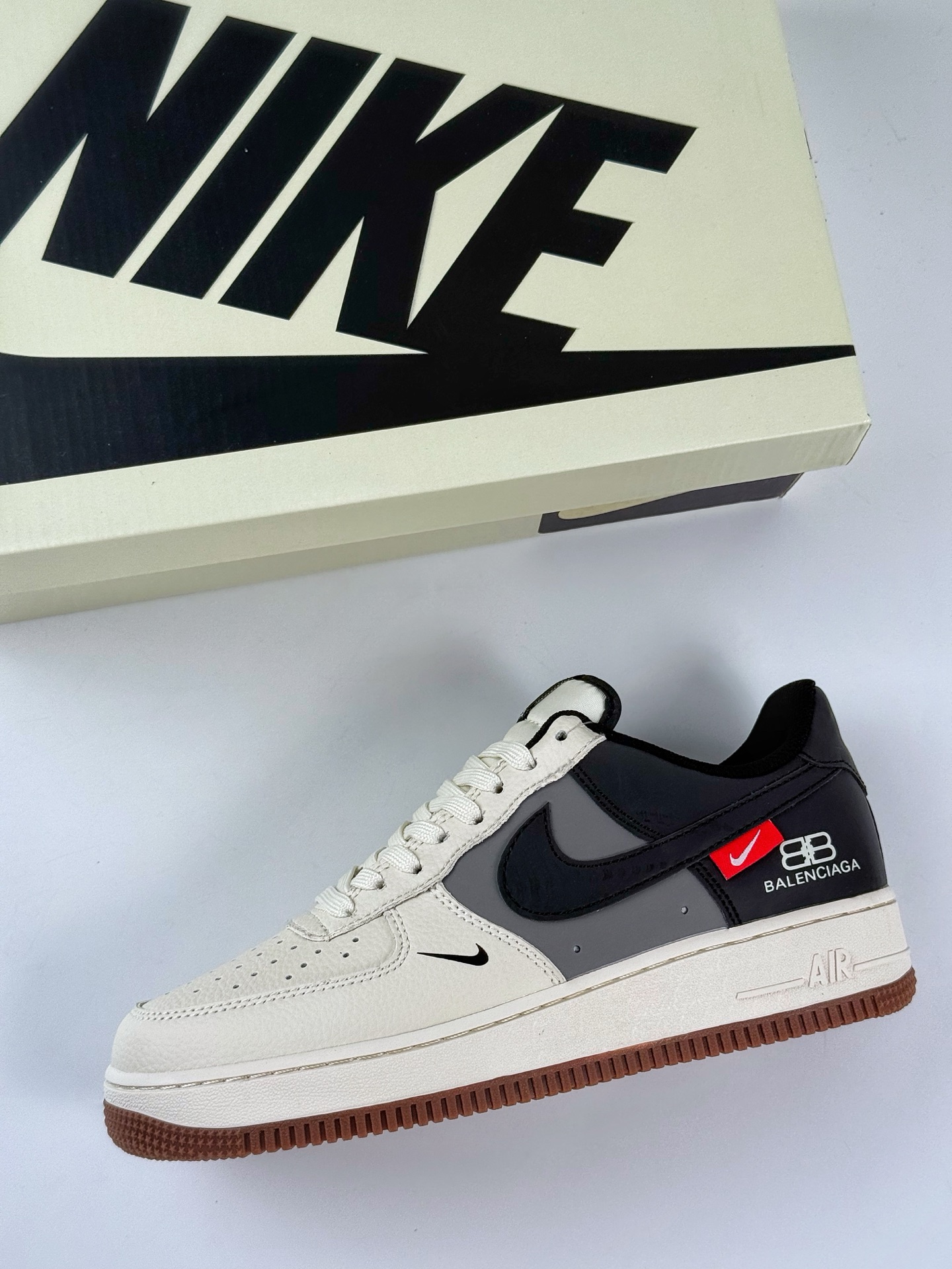 Nike Air Force 1 Low 07 x Balenciaga 白黑小勾  HJ3318-005