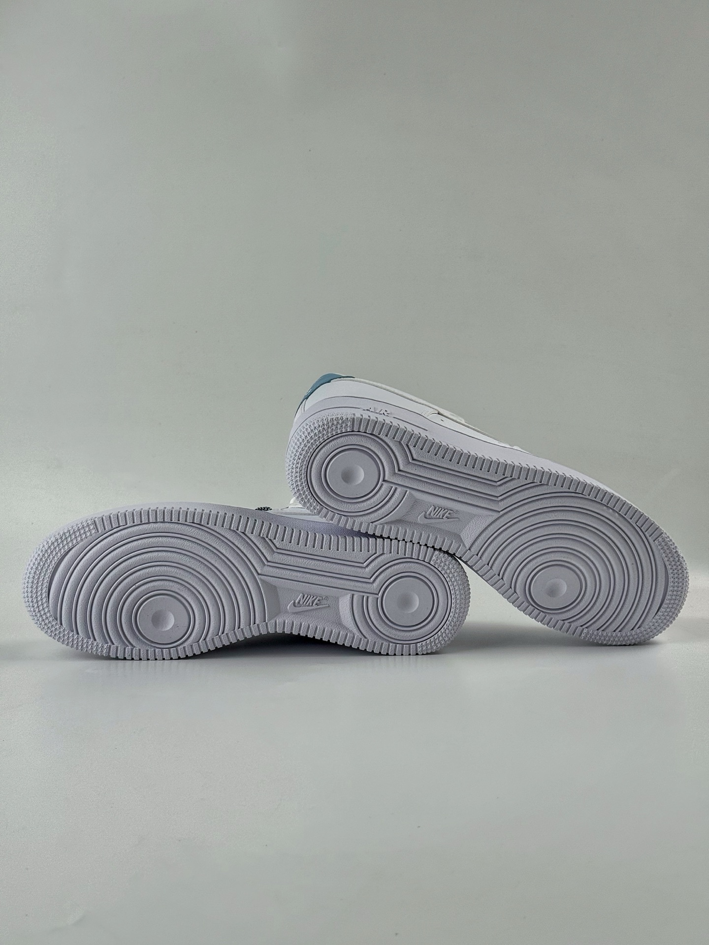 Nike Air Force 1 Low 07 白蓝满天星  IB7167-101