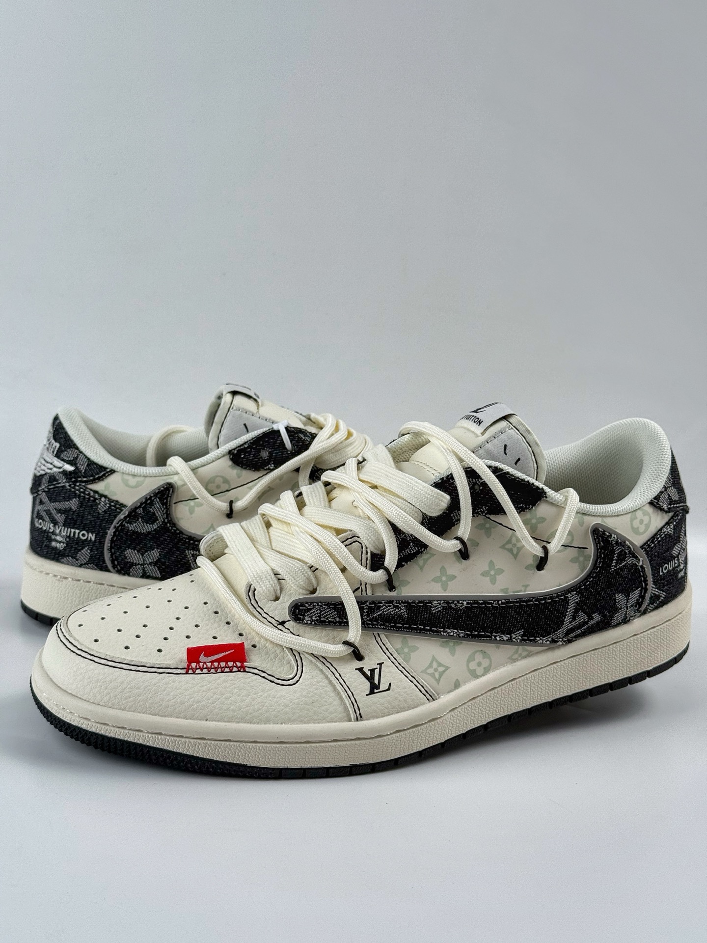 Travis Scott x Nike Air Jordan 1 Low x Louis Vuitton Air Jordan 1 Low 反转白黑牛仔绑带倒钩  YX5066-388