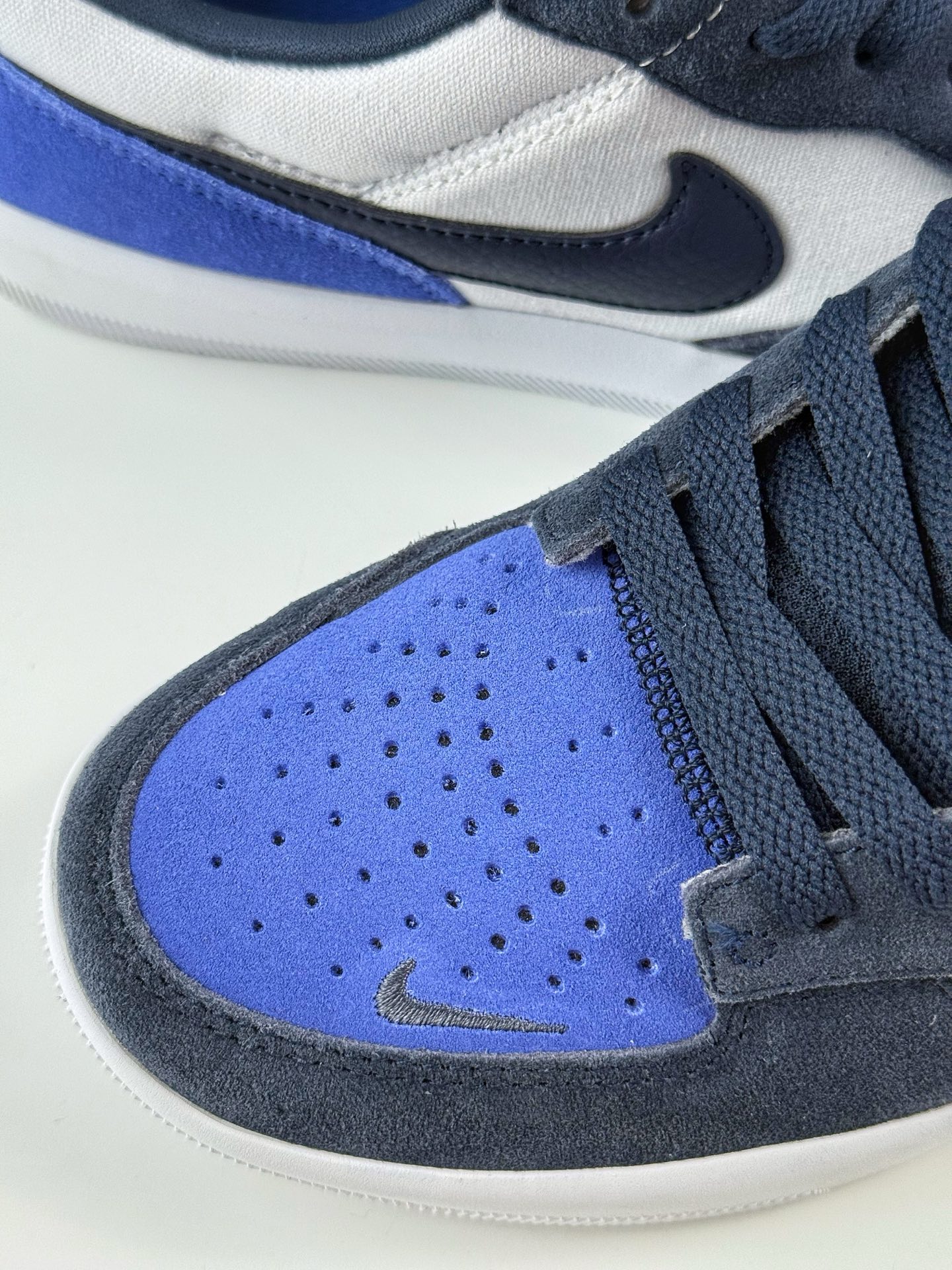耐克Nike SB Force 58 纯原版本 硫化杯底 传统篮球风格  DV5477-401