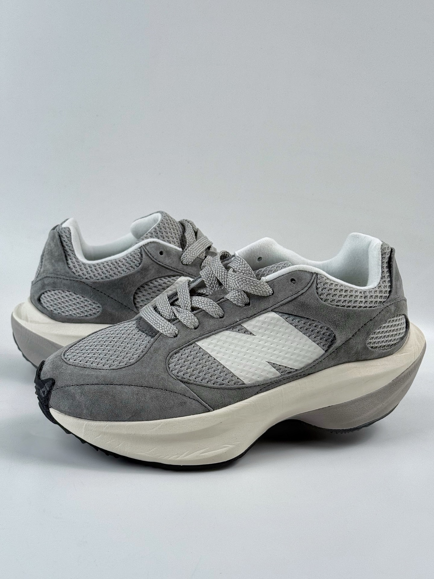 New Balance Warped Runner 灰白 低帮复古老爹风休闲运动慢跑鞋  UWRPDCCB