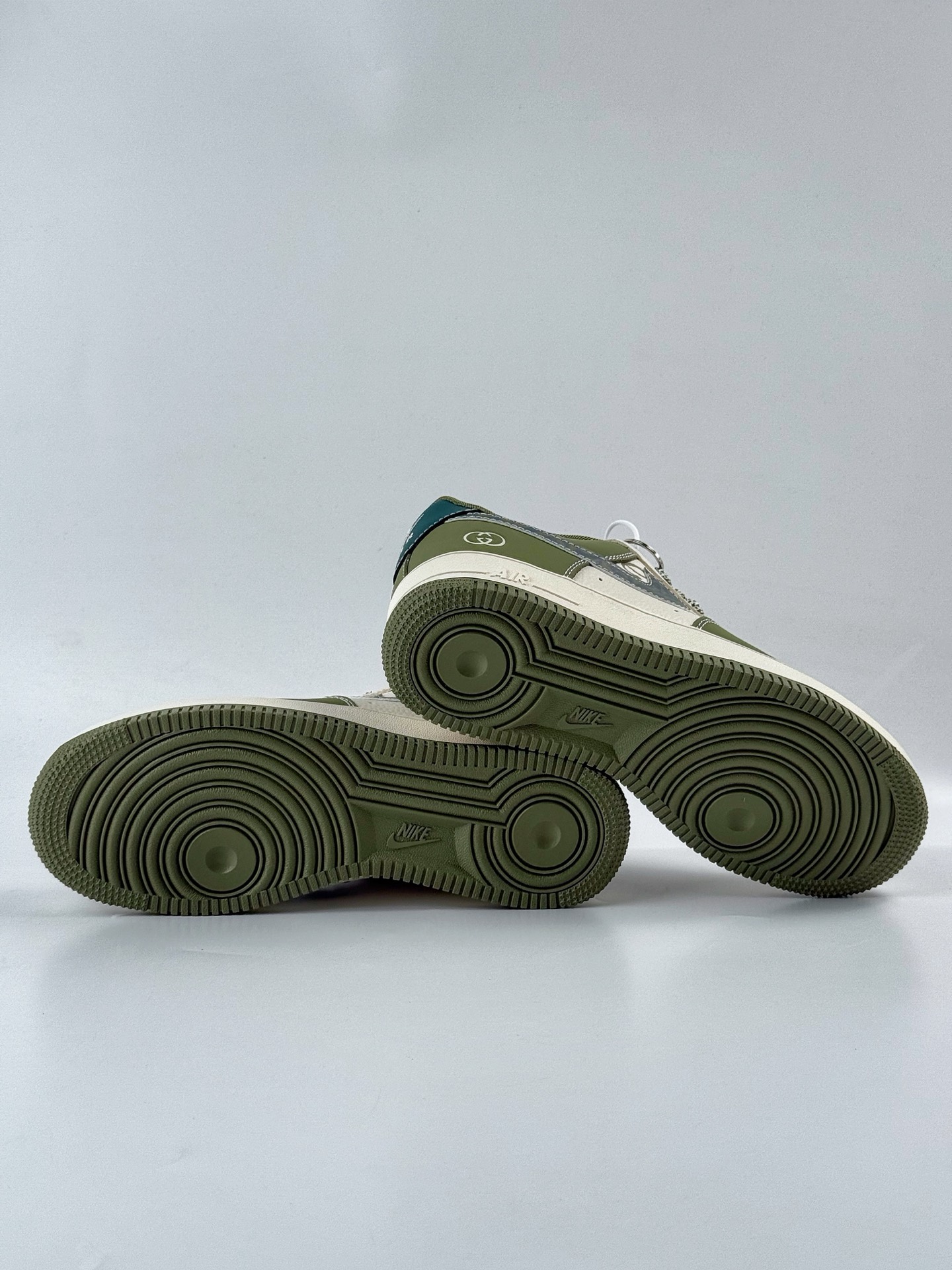 Nike Air Force 1 Low 07 x GUCCI 绿白小勾满天星 KK1988-094