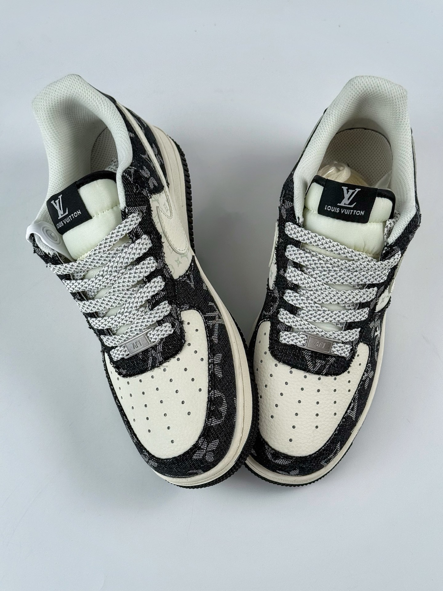Nike Air Force 1 Low 07 x Louis Vuitton 黑白牛仔满天星 MZ9588-802