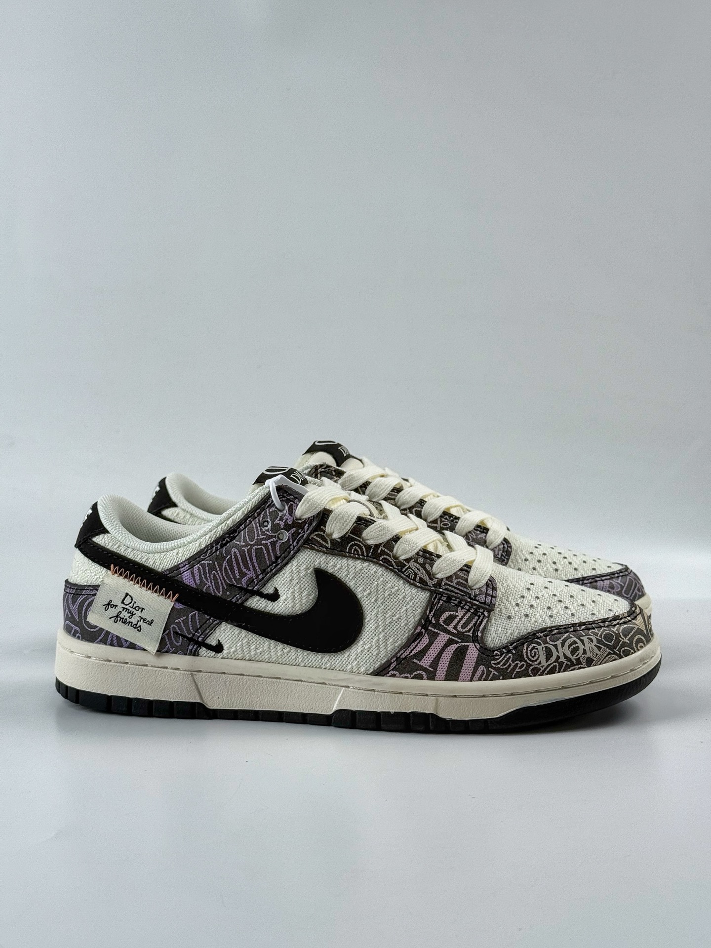 Nike SB Dunk Low x DIOR 黑白双小勾  XD1588-228