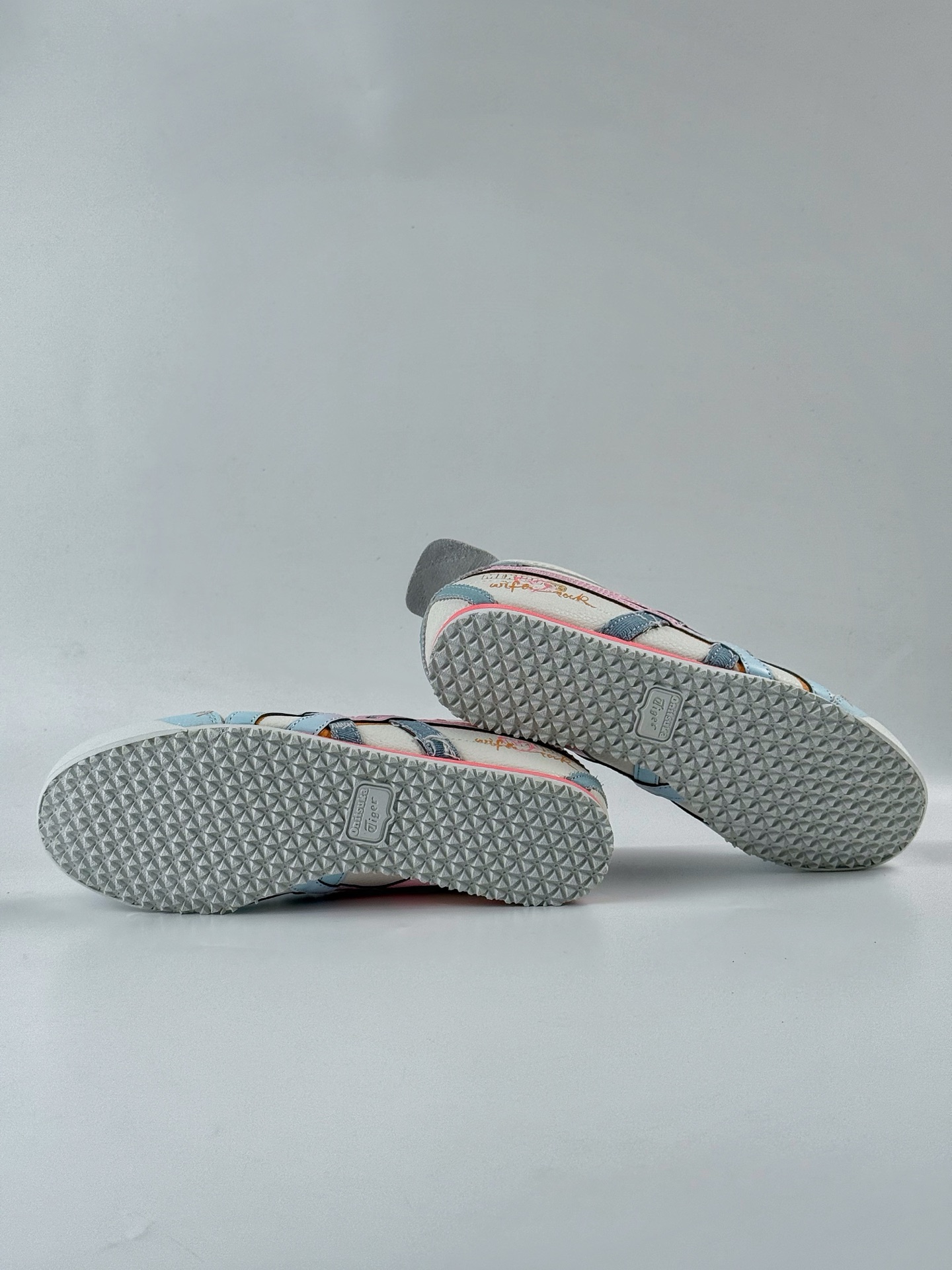 180 Onitsuka Tiger Mexico 66 Paraty 百搭单品 板鞋 1183B511-100