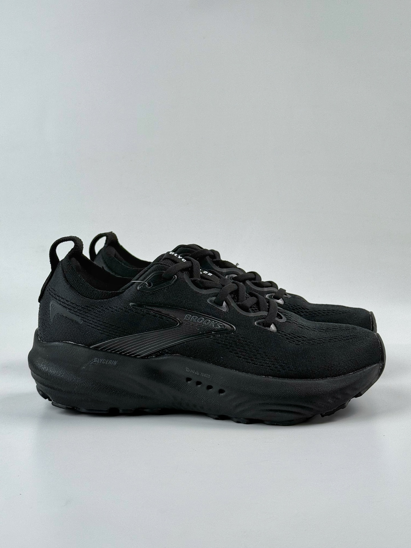 180 Brooks/布鲁克斯 Glycerin 22 低帮缓震运动慢跑鞋  110445 1D 020