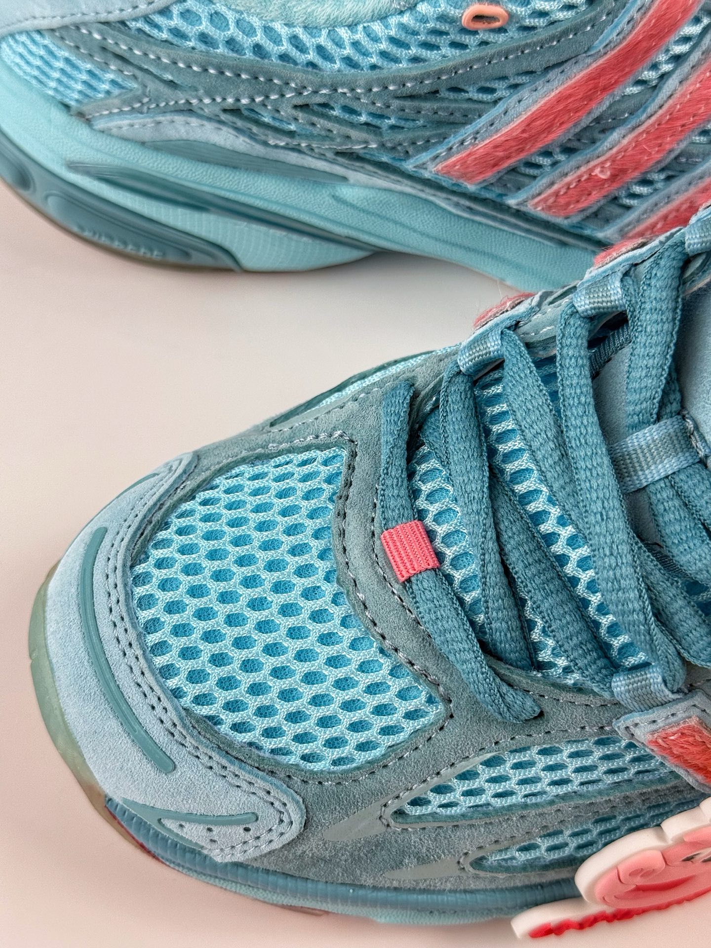 Unheardof x adidoriginals Adistar Cushion 3 “Captain Piggy” 蓝色  JS2973