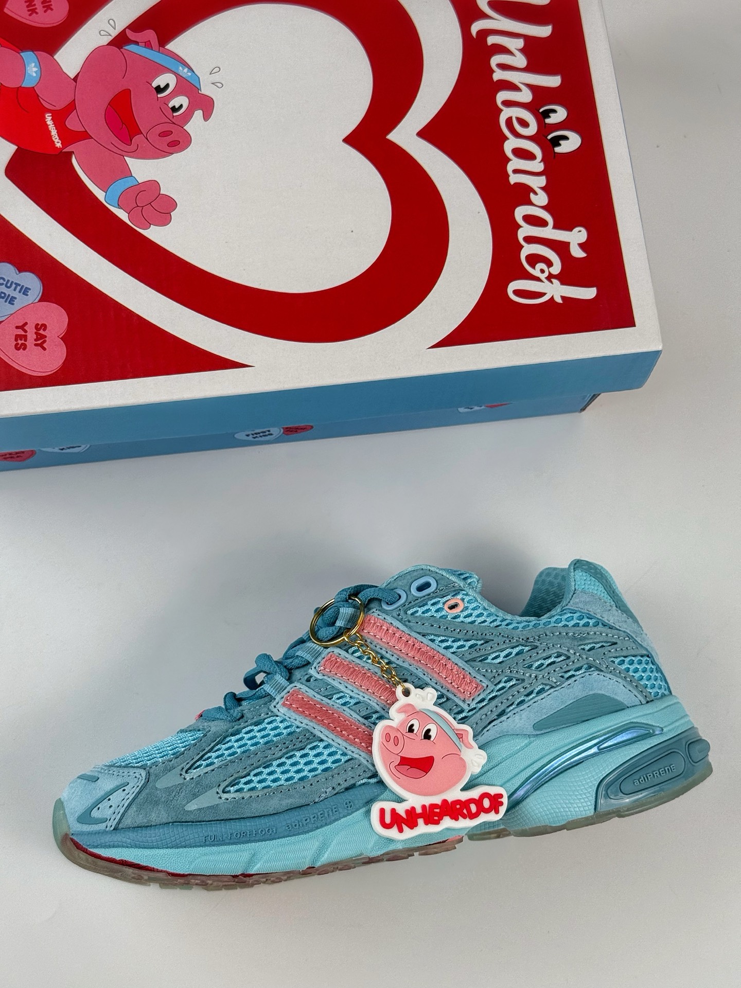 Unheardof x adidoriginals Adistar Cushion 3 “Captain Piggy” 蓝色  JS2973