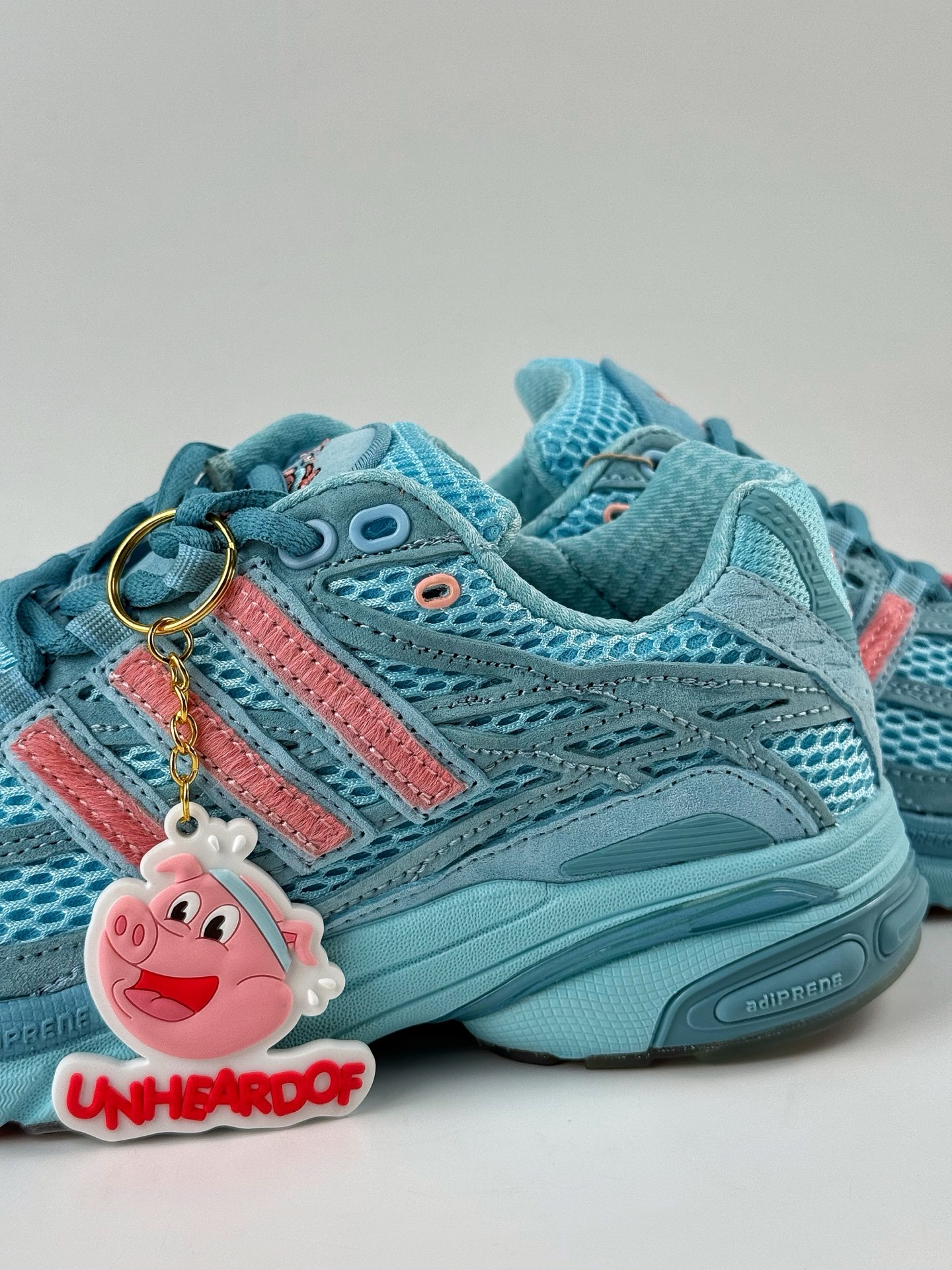 Unheardof x adidoriginals Adistar Cushion 3 “Captain Piggy” 蓝色  JS2973