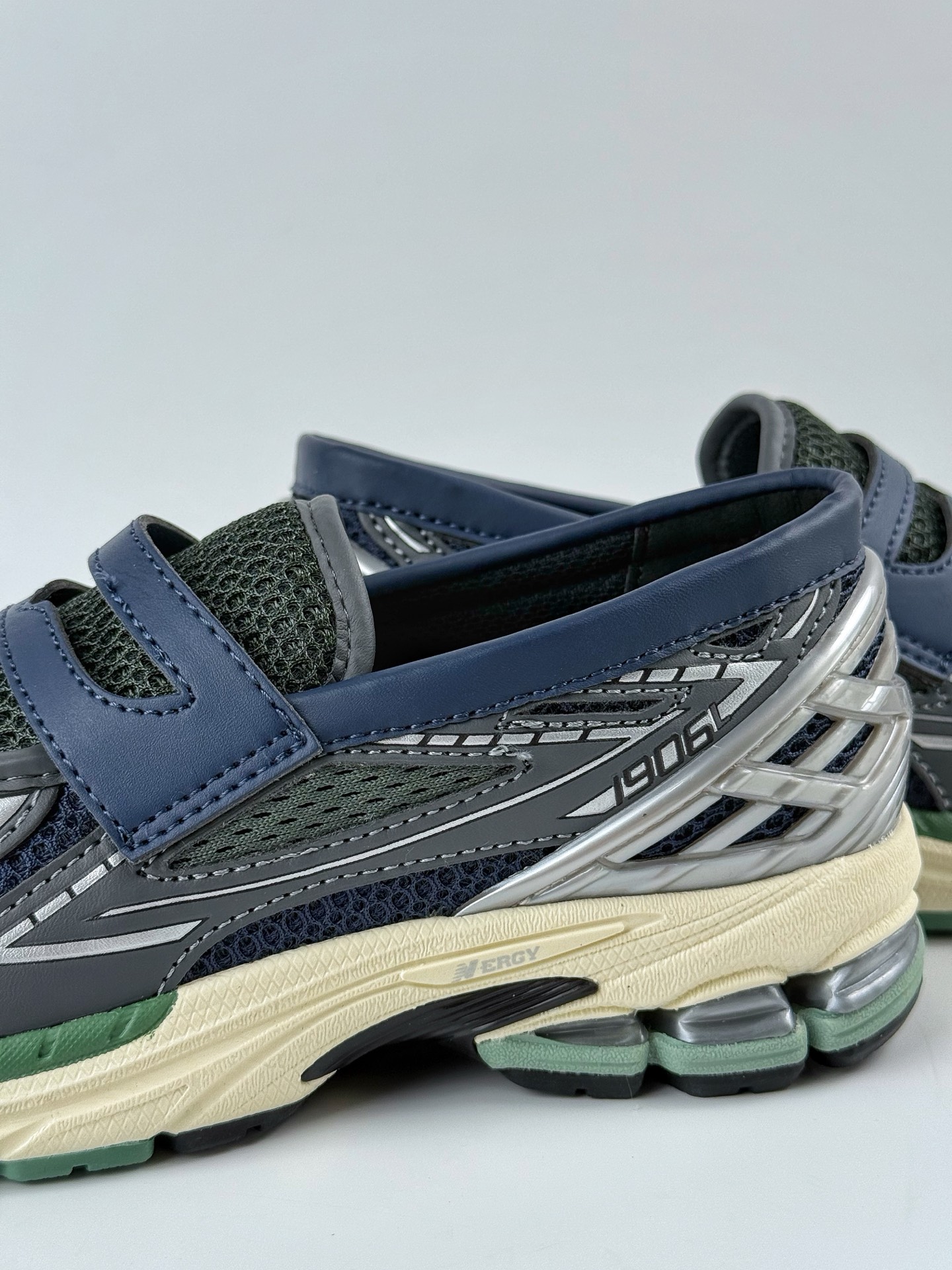 New Balance U1906系列 复古单品宝藏老爹鞋款  U1906LOA