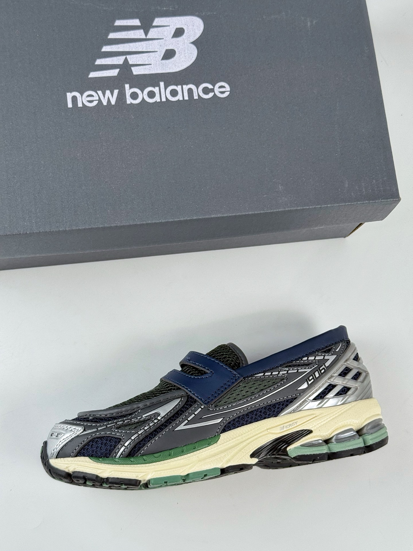 New Balance U1906系列 复古单品宝藏老爹鞋款  U1906LOA