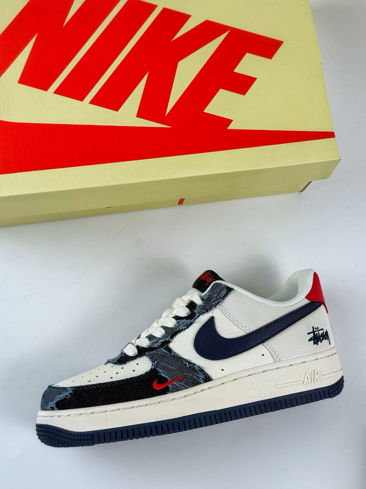 Nike Air Force 1 Low 07 x Stussy 黑白小勾  XS1958-579