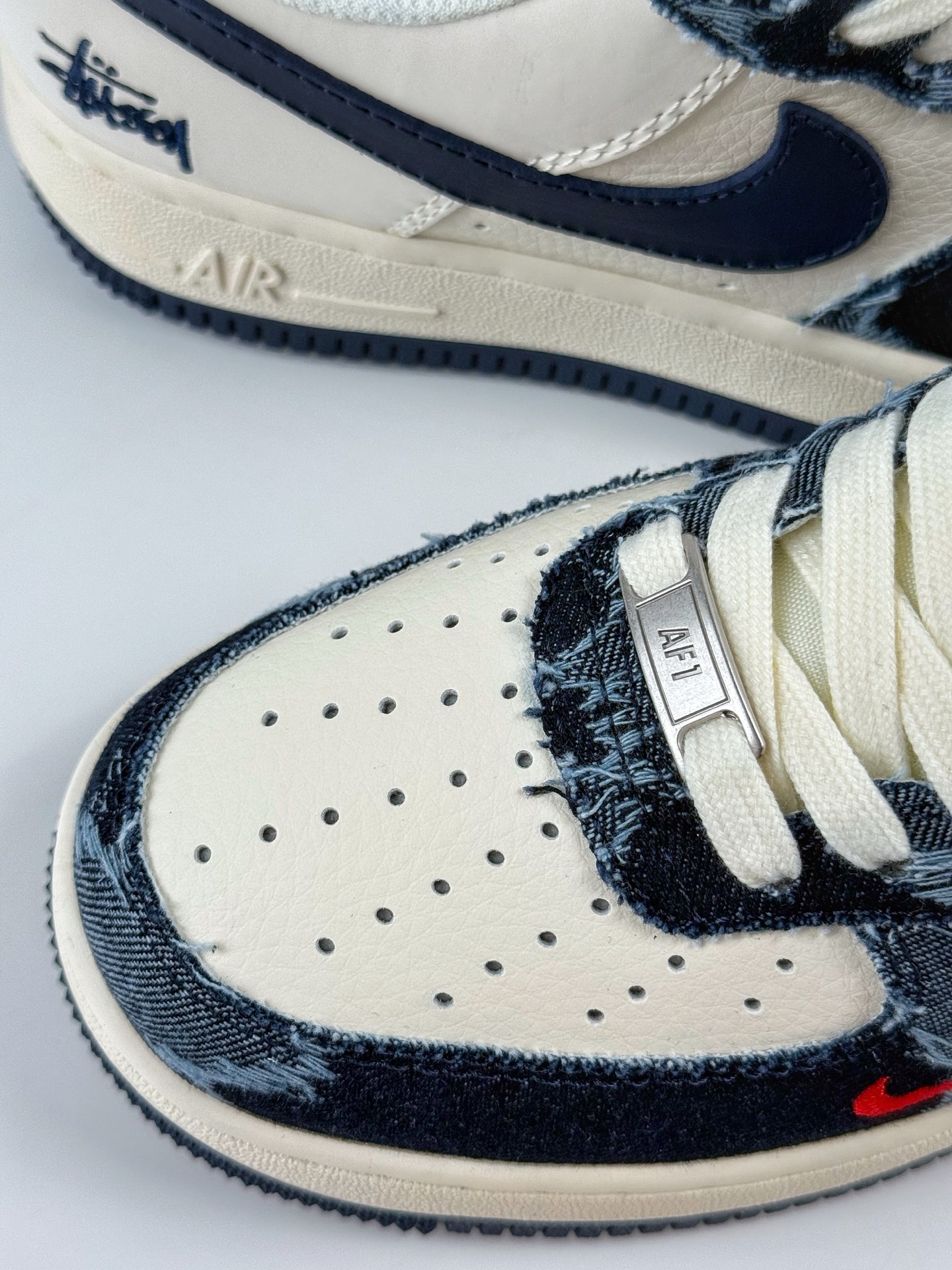 Nike Air Force 1 Low 07 x Stussy 黑白小勾  XS1958-579