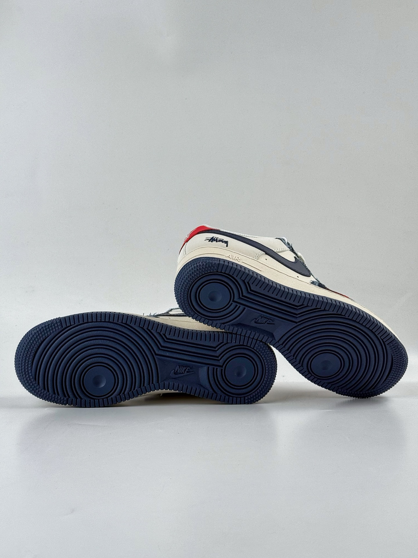 Nike Air Force 1 Low 07 x Stussy 黑白小勾  XS1958-579