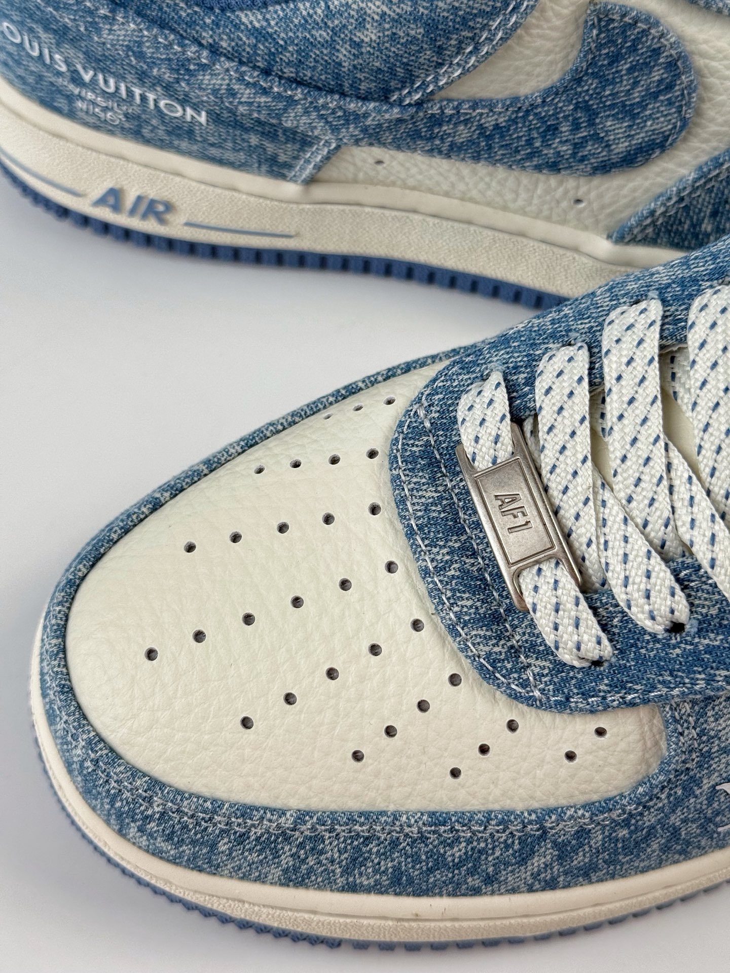 Nike Air Force 1 Low 07 x Louis Vuitton 蓝白牛仔满天星  LW9279-021