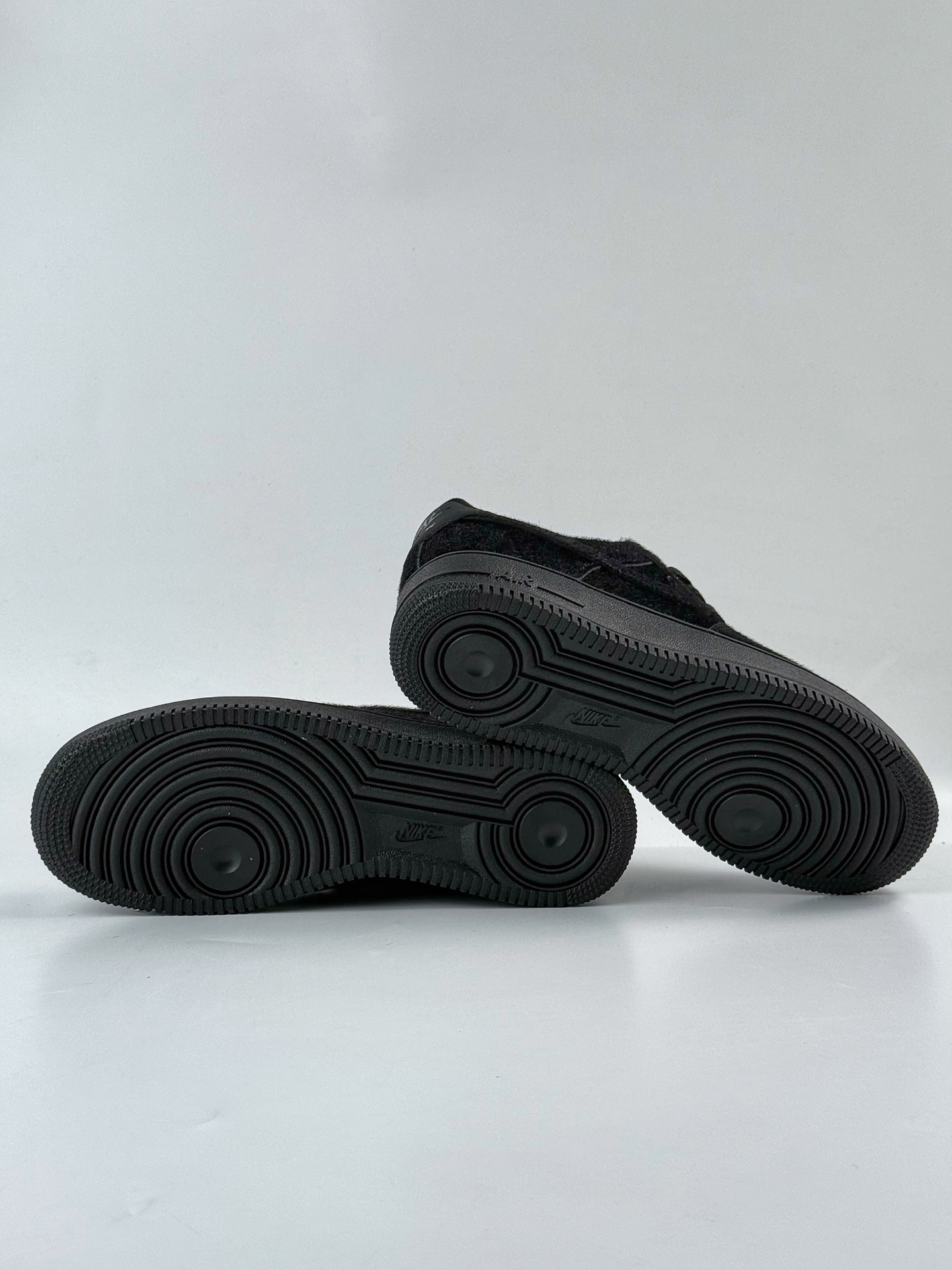 Nike Air Force 1 Low 07 纯黑绒毛 II7398-001