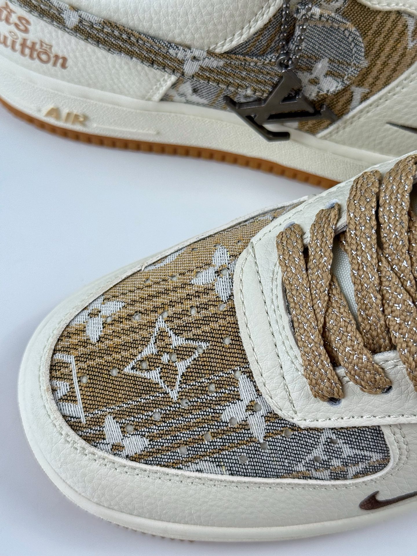 Nike Air Force 1 Low 07 x Louis Vuitton 白黄小勾满天星  DK0798-002