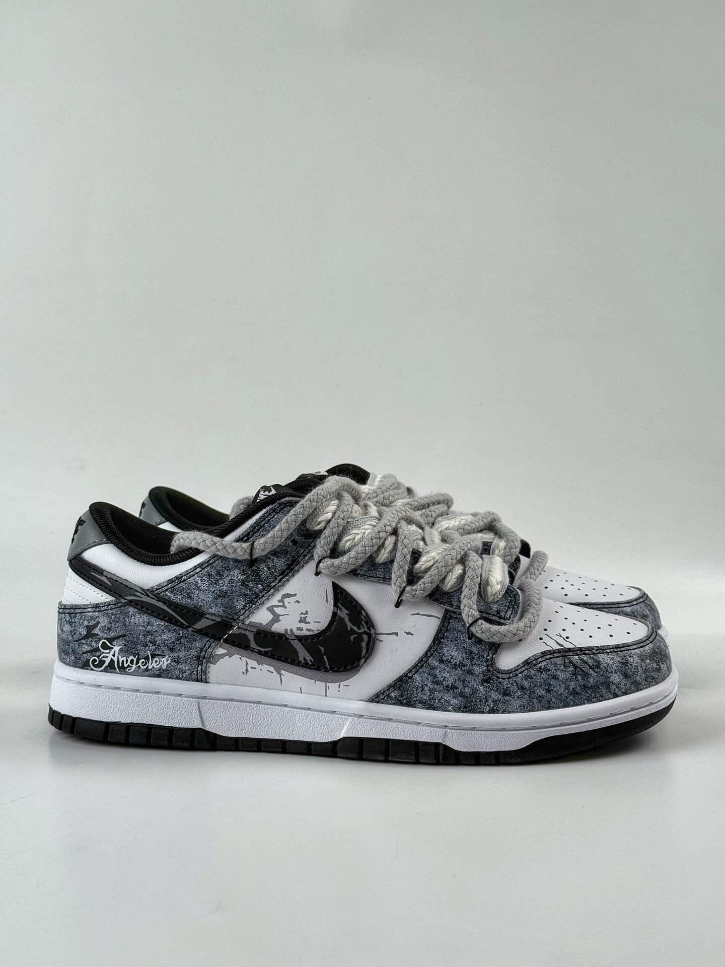 Nike SB Dunk Low 弑影灵契 黑白  DD1391-100