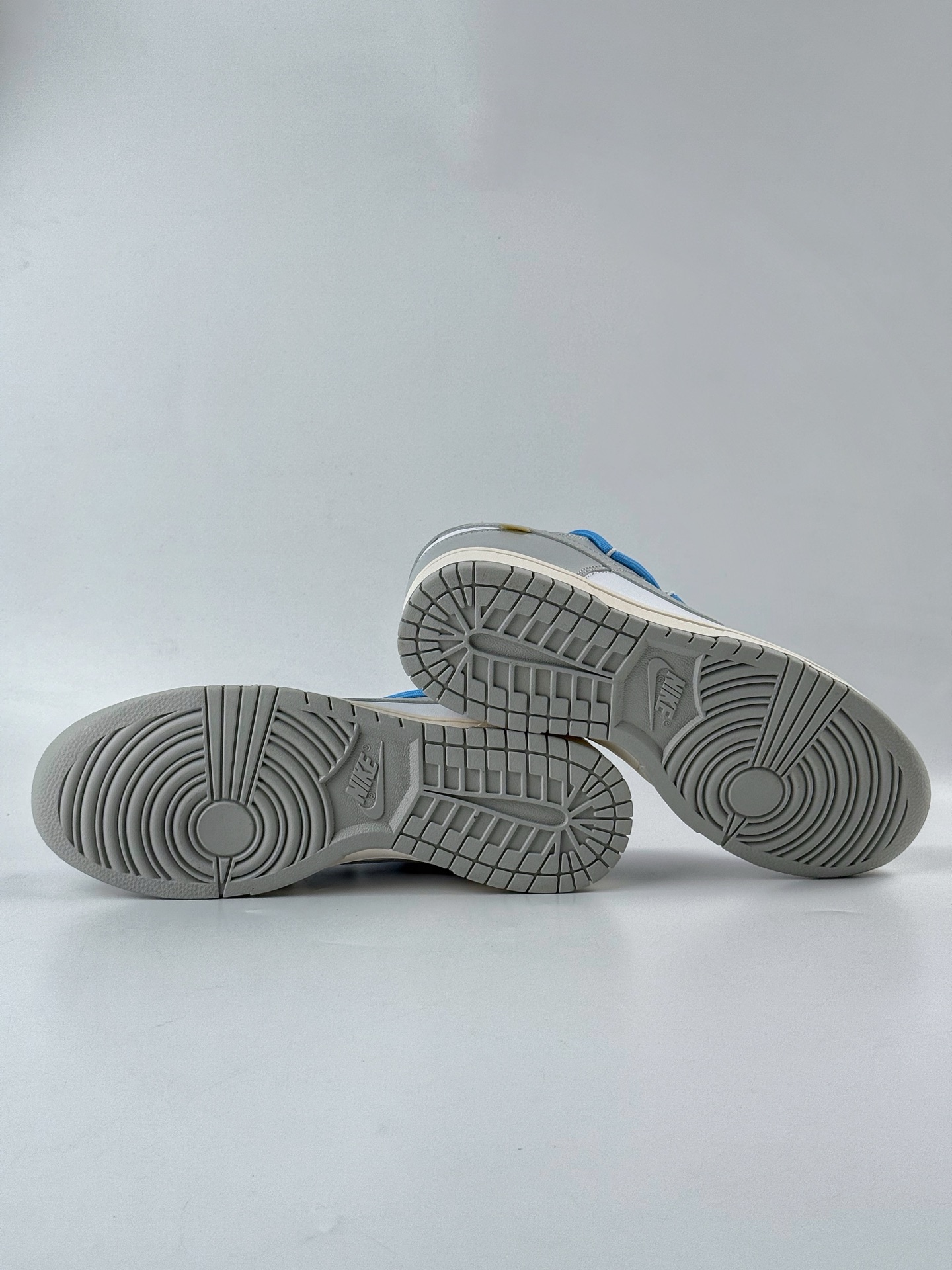 Nike SB Dunk Low 灰白绑带  DD1391-103