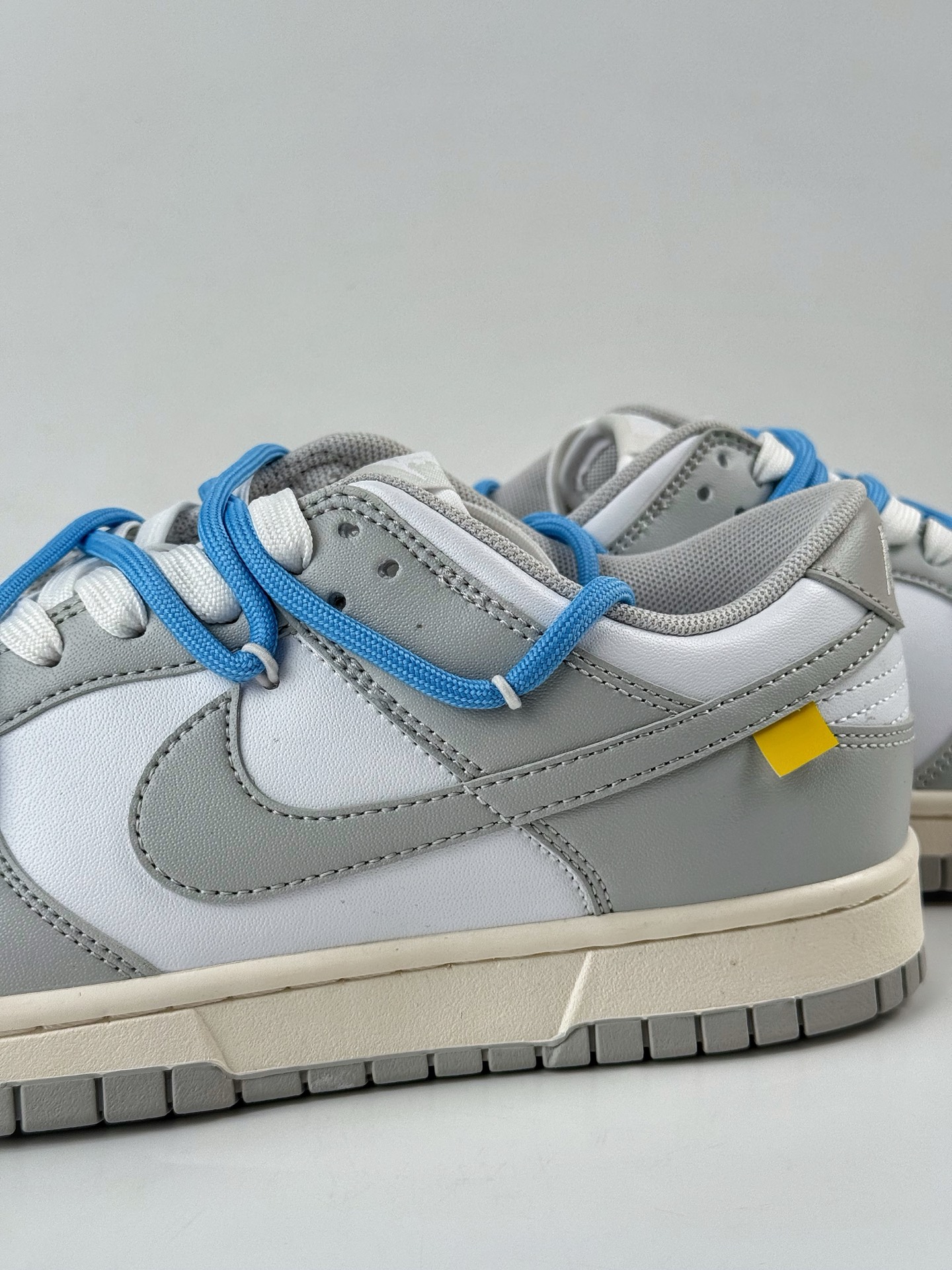 Nike SB Dunk Low 灰白绑带  DD1391-103