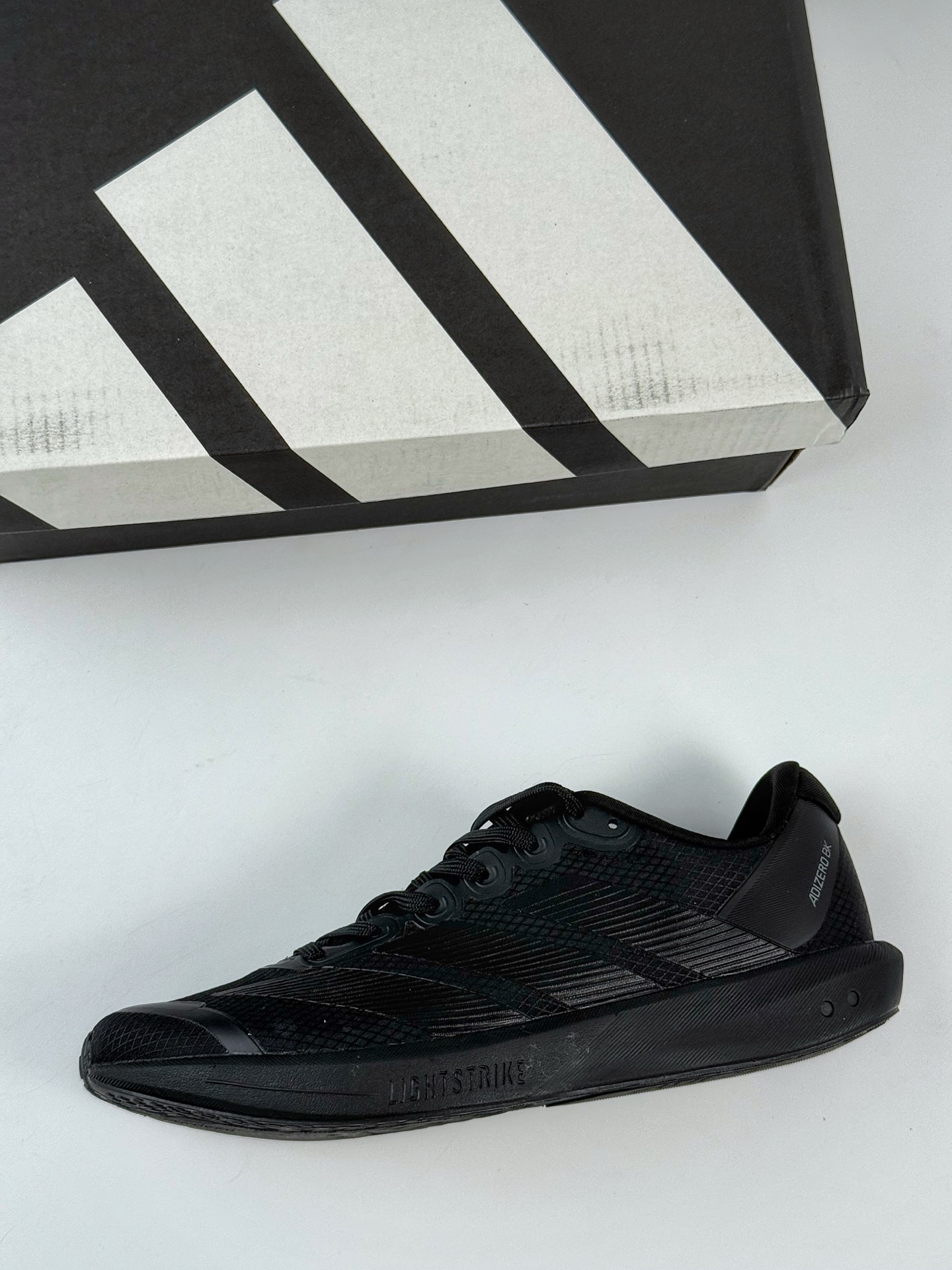 AdidAdizero BK 阿迪超轻透气缓震跑鞋  JP6521