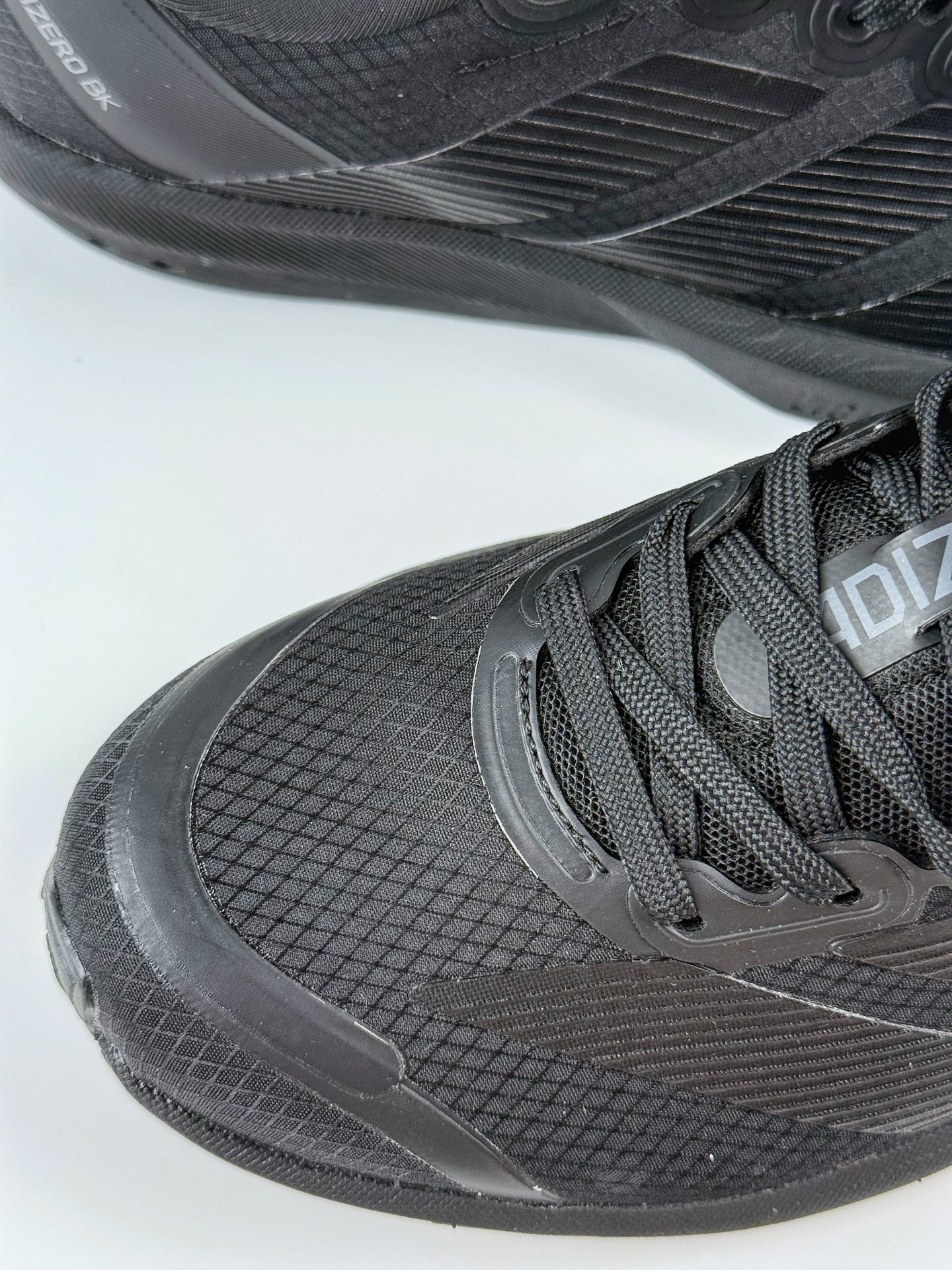 AdidAdizero BK 阿迪超轻透气缓震跑鞋  JP6521