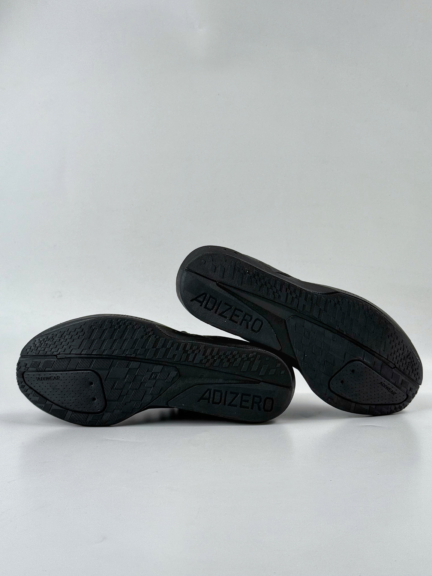 AdidAdizero BK 阿迪超轻透气缓震跑鞋  JP6521