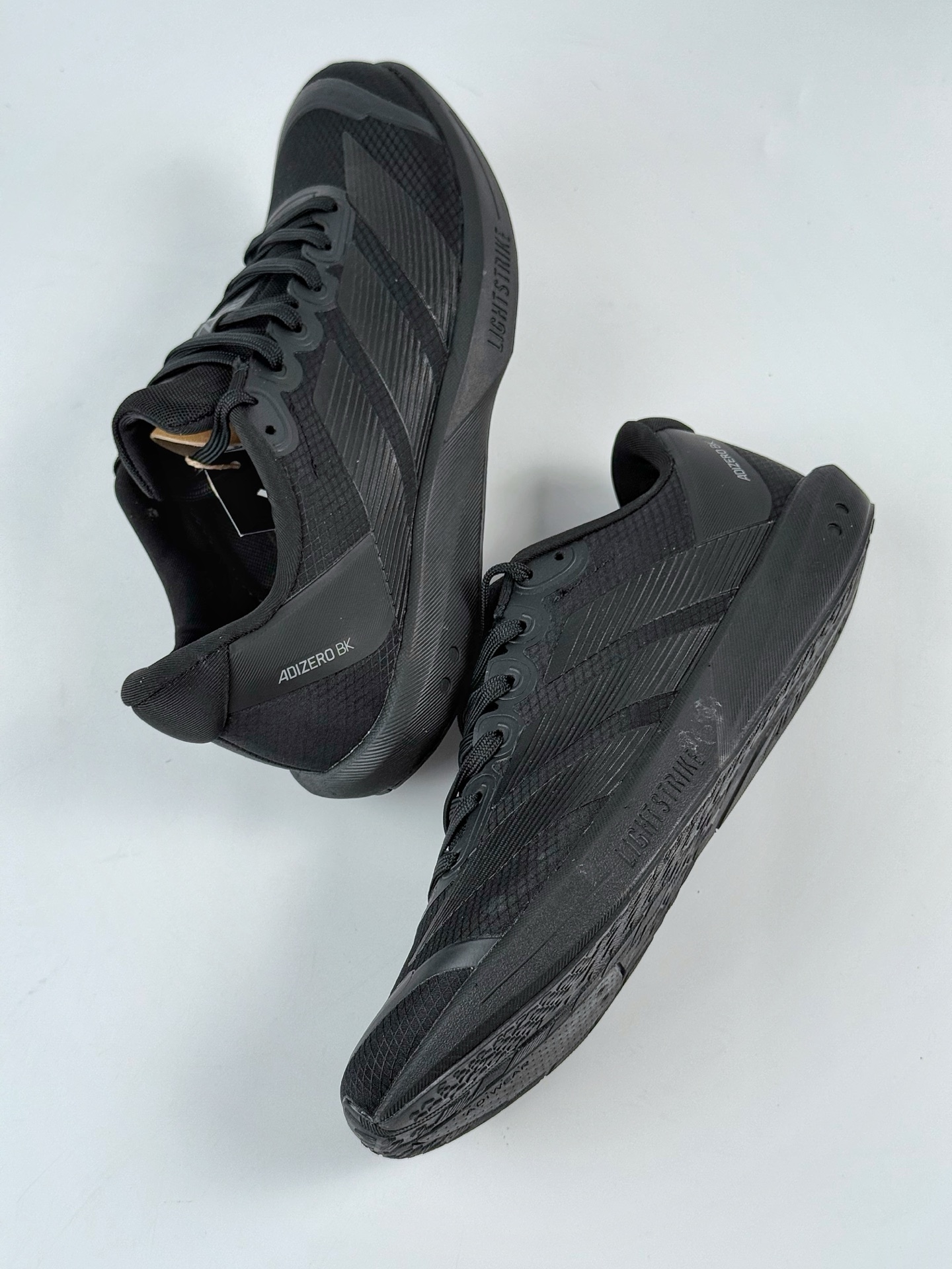 AdidAdizero BK 阿迪超轻透气缓震跑鞋  JP6521