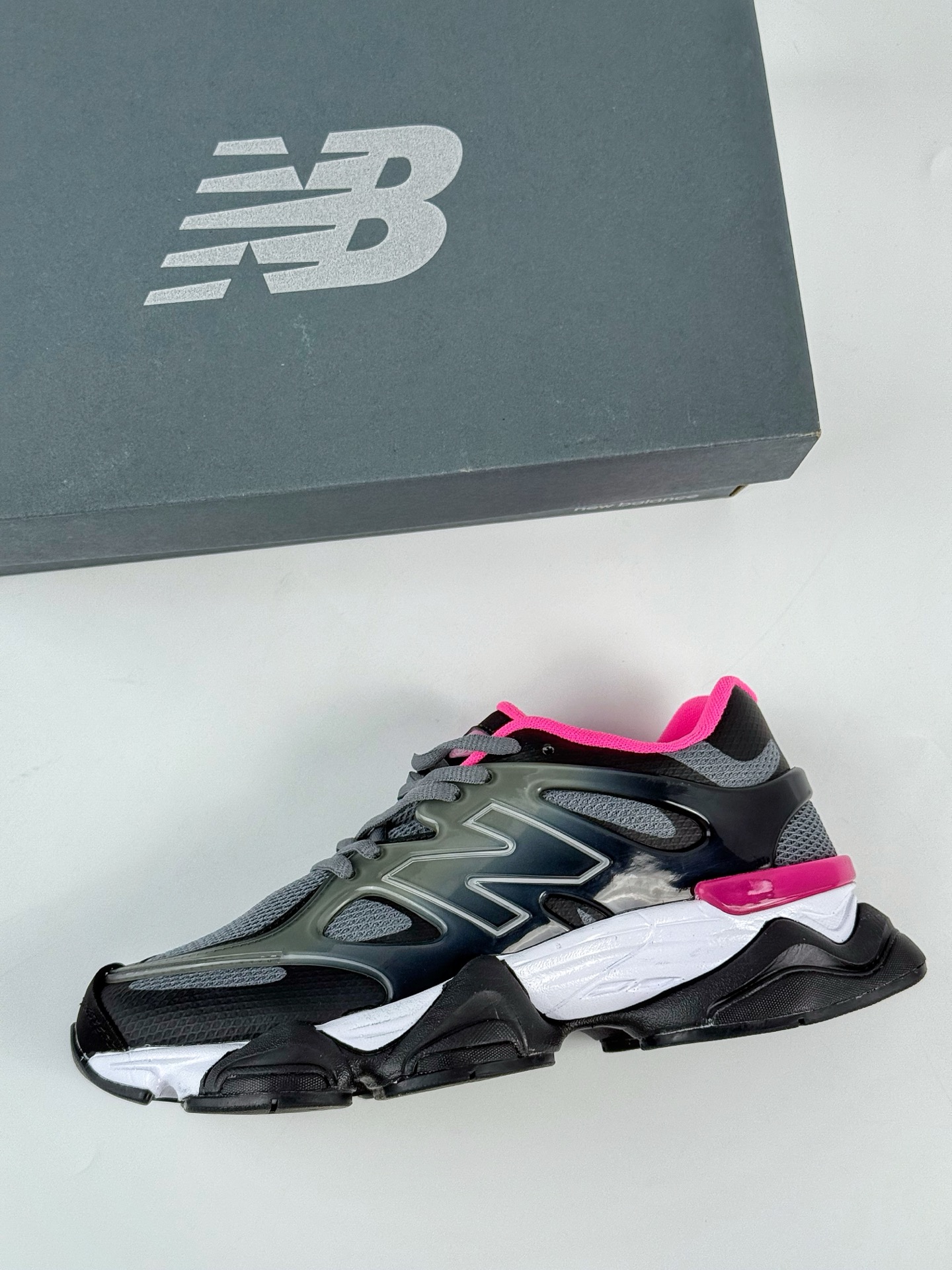 Joe Freshgoods x New Balance 版本 NB9060 联名款 复古休闲运动慢跑鞋  U9060CKY