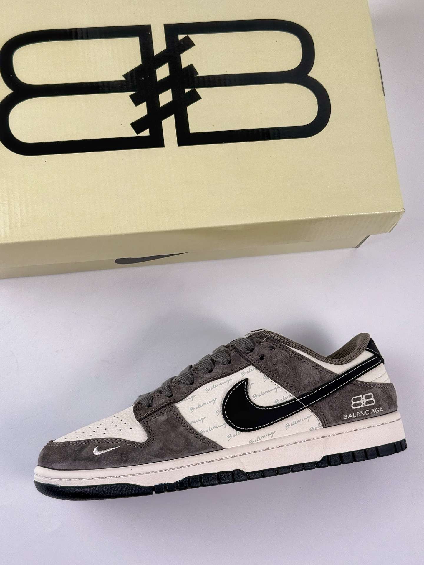 Nike SB Dunk Low x Balenciaga 棕白小勾  XD1588-229