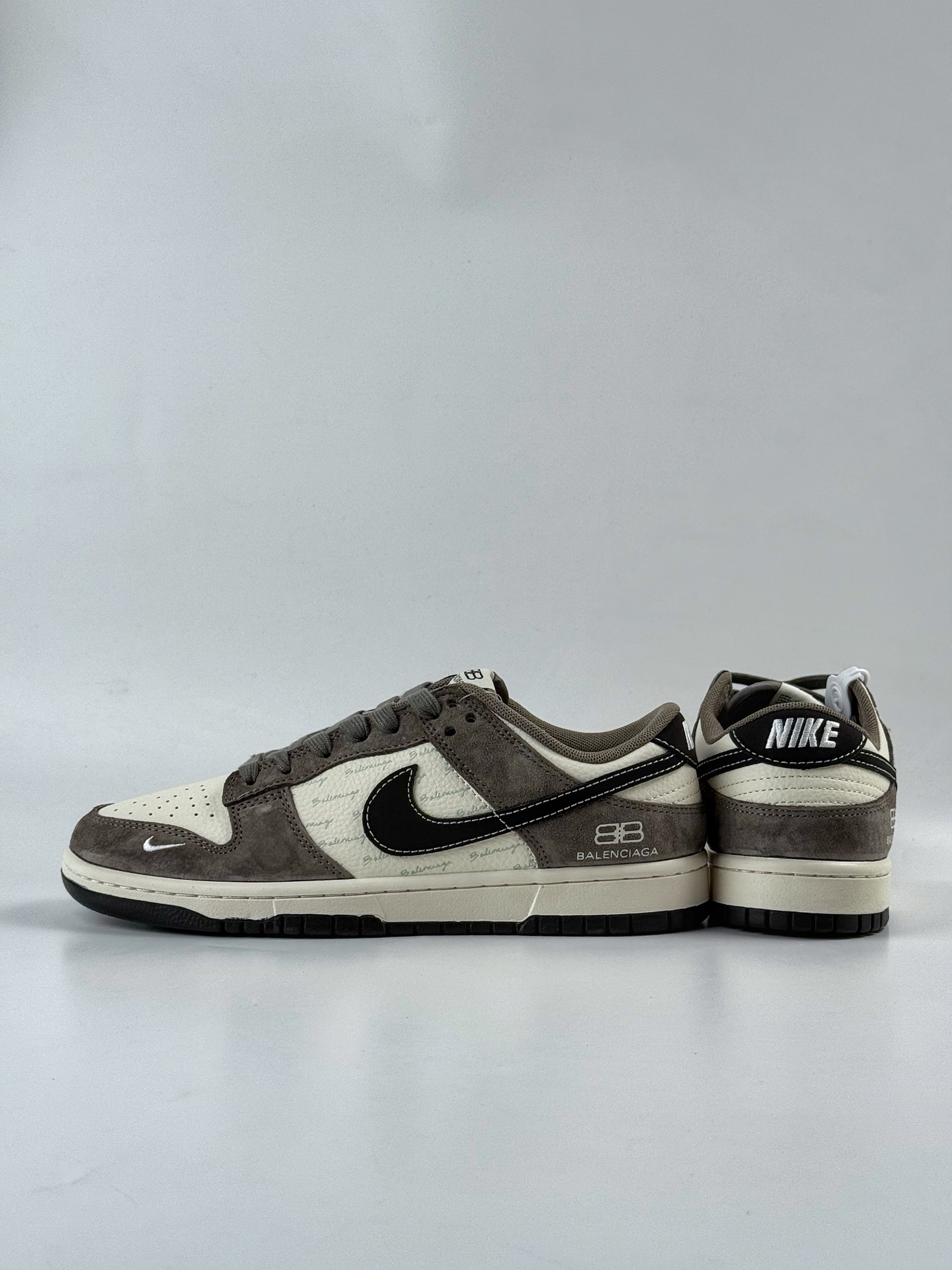 Nike SB Dunk Low x Balenciaga 棕白小勾  XD1588-229