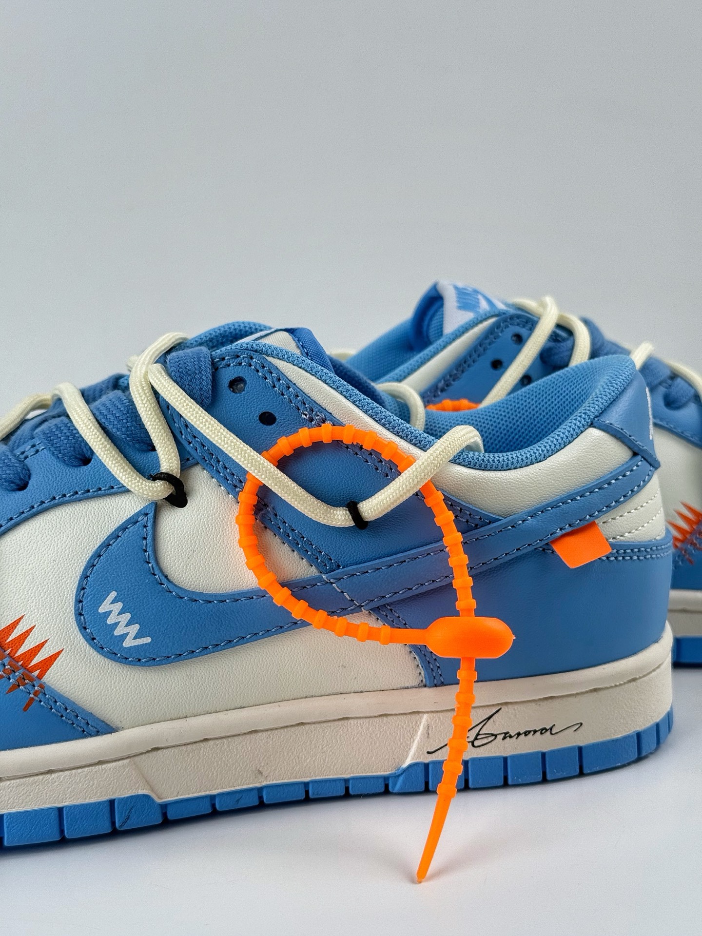 NIKE SB Dunk Low 白蓝绑带  DV0833-113