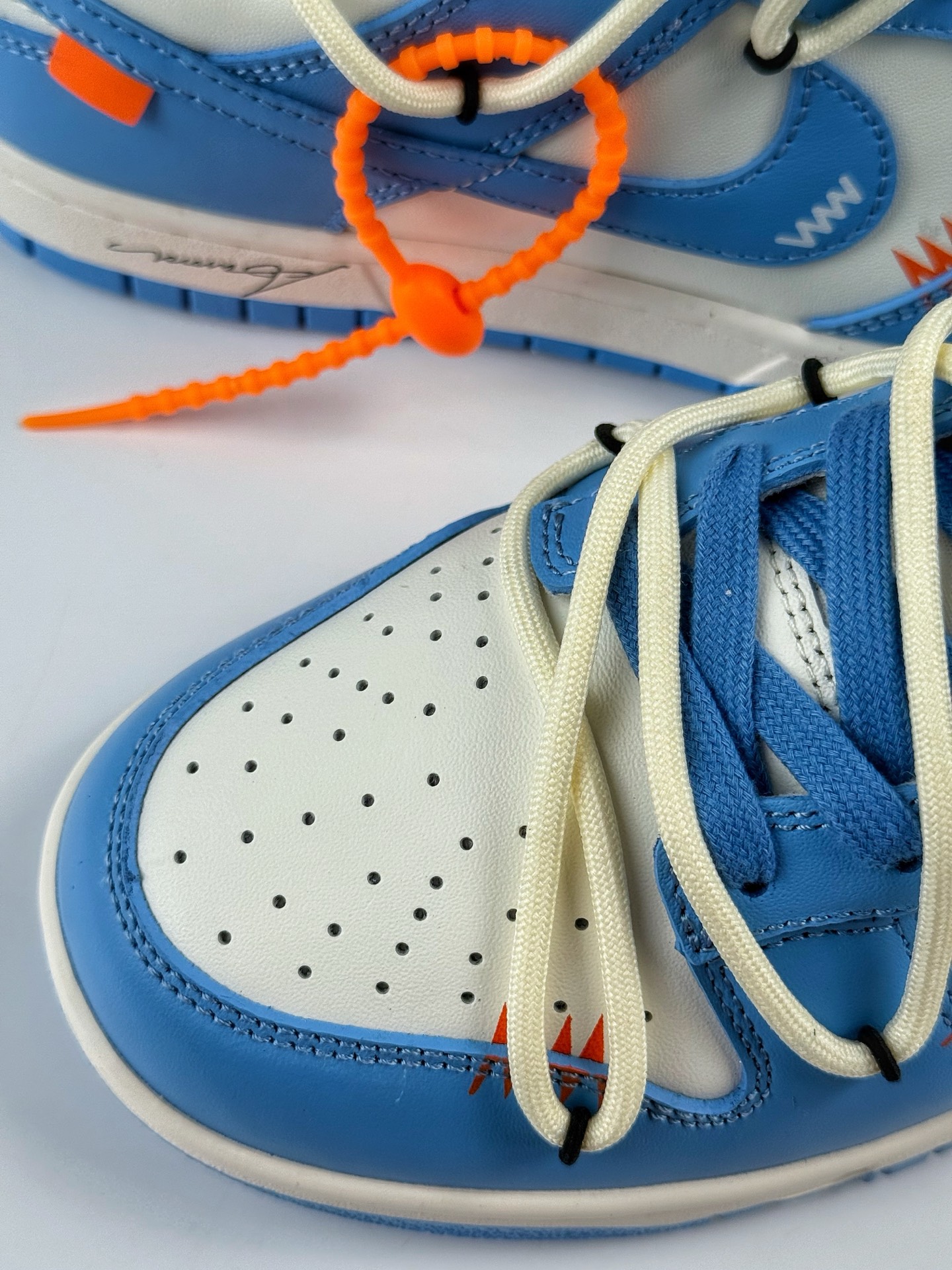 NIKE SB Dunk Low 白蓝绑带  DV0833-113