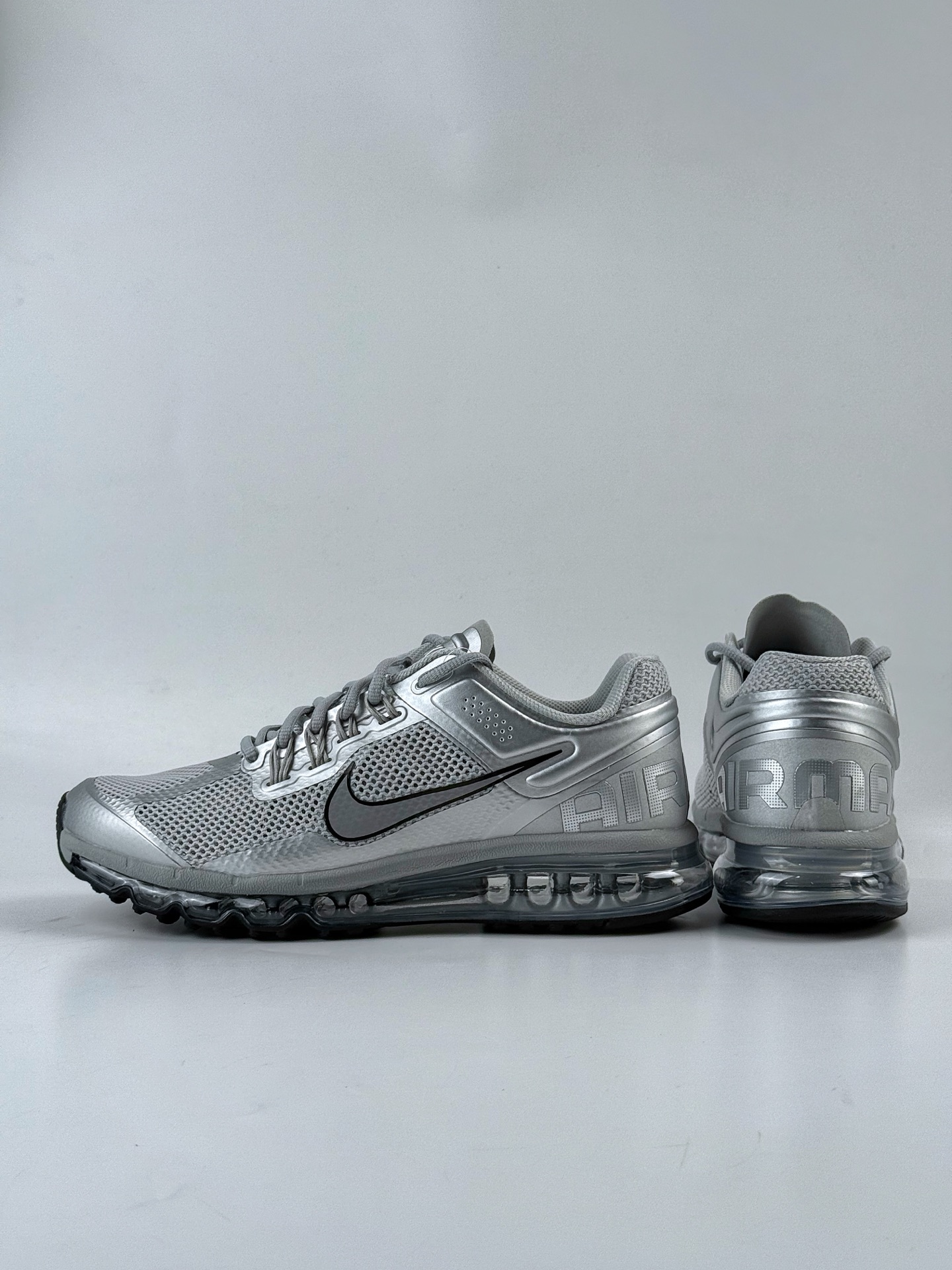 Nike Air Max 2013 舒适时尚耐磨透气 低帮跑步鞋  HQ3025-001