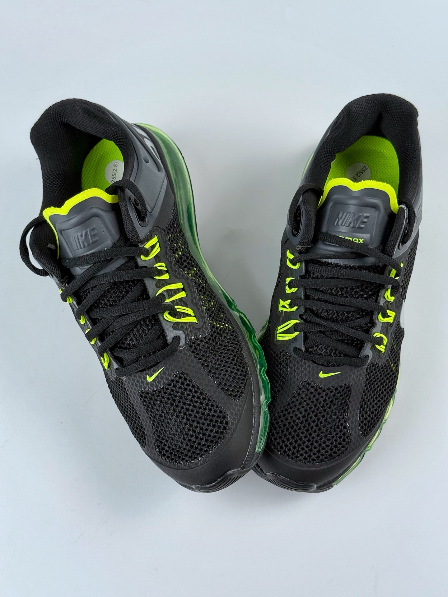 Nike Air Max 2013 舒适时尚耐磨透气 低帮跑步鞋  555426-003