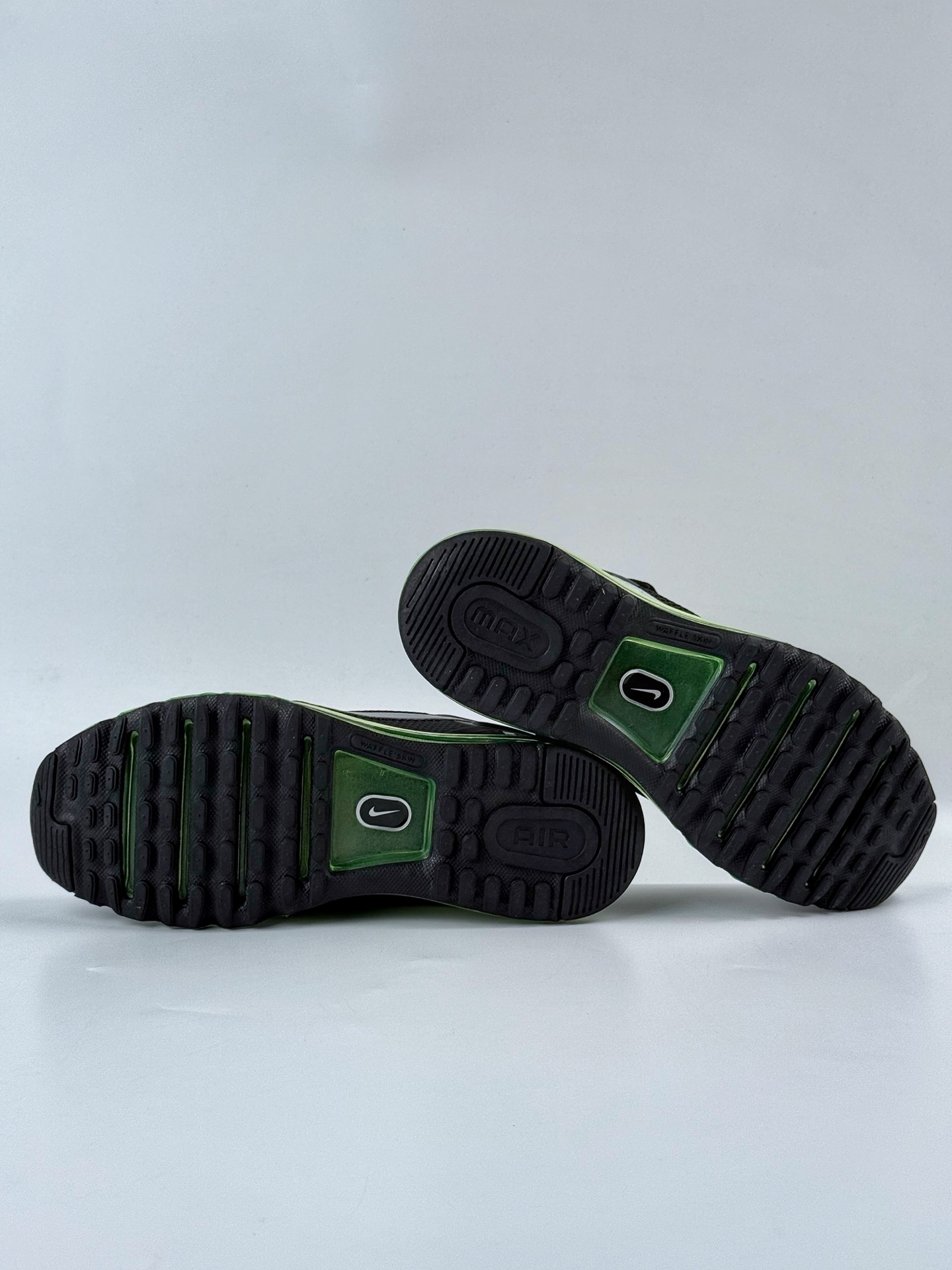 Nike Air Max 2013 舒适时尚耐磨透气 低帮跑步鞋  555426-003