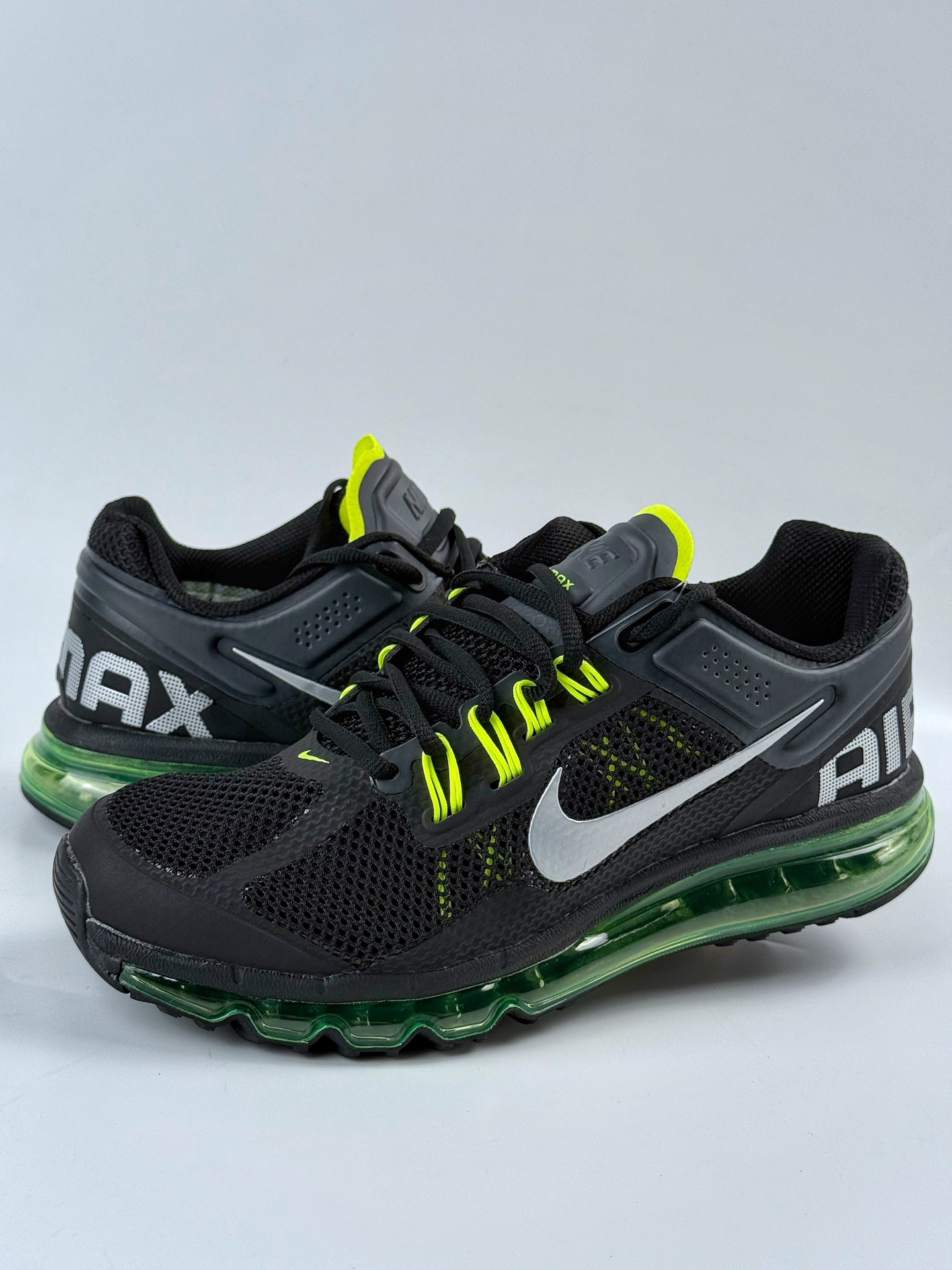 Nike Air Max 2013 舒适时尚耐磨透气 低帮跑步鞋  555426-003