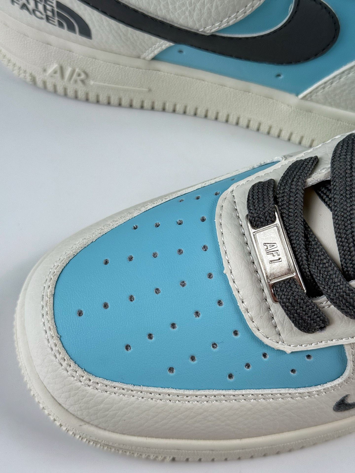 Nike Air Force 1 Low 07 x The North Face 米蓝小勾  CS5288-026