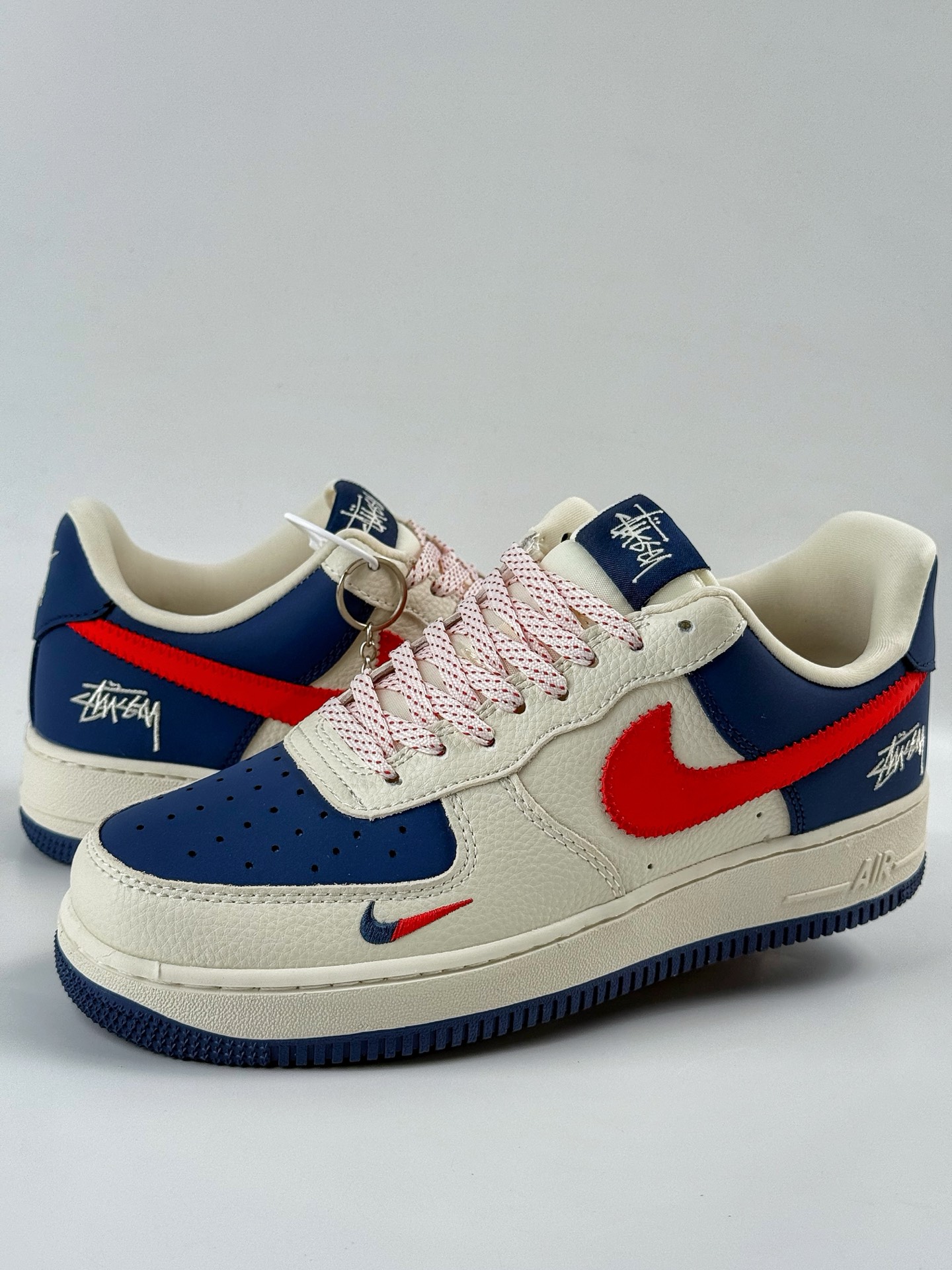 Nike Air Force 1 Low 07 x Stussy 白蓝红小勾满天星  KJ1688-008