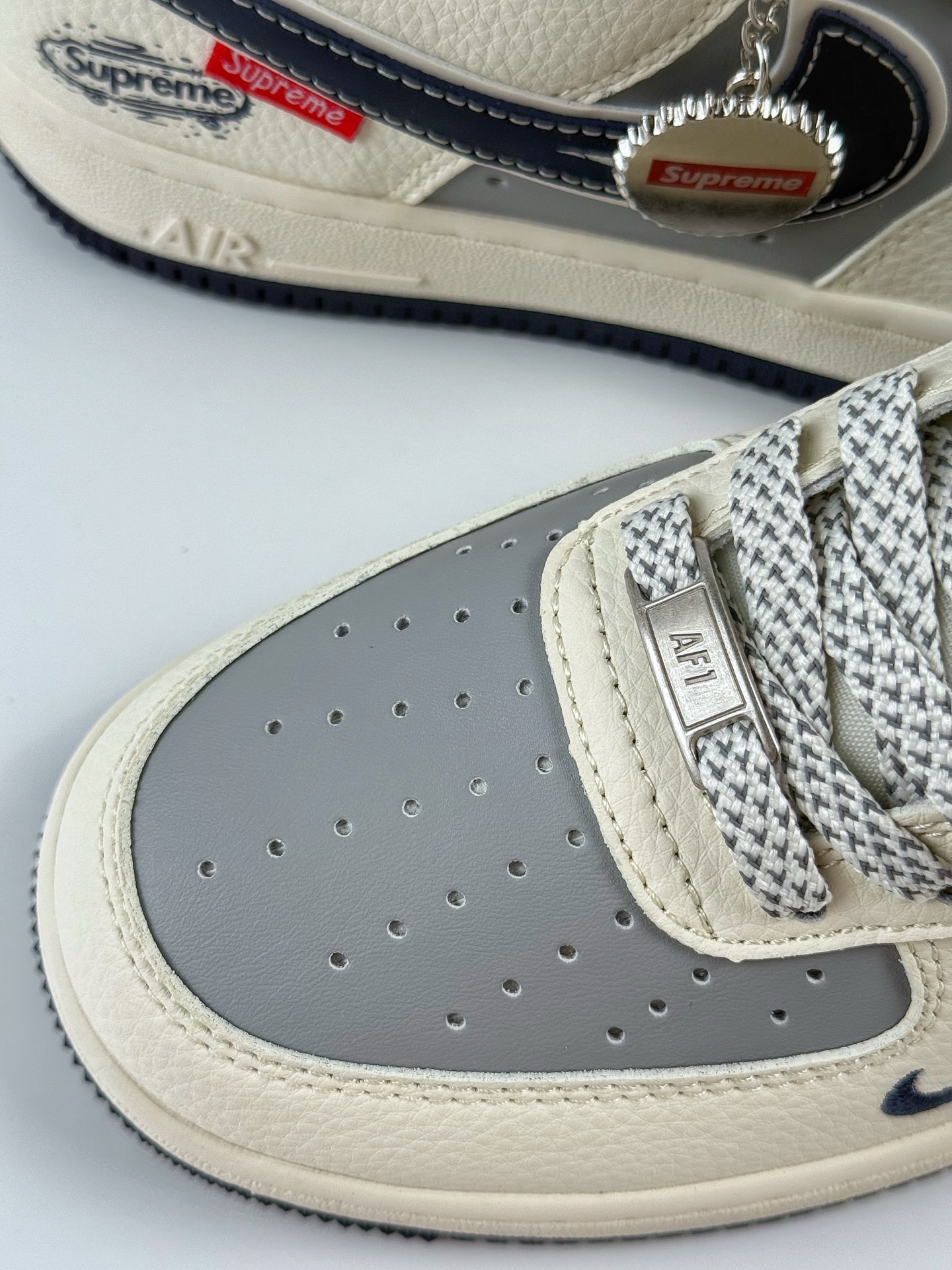 Nike Air Force 1 Low 07 x superme 白灰小勾满天星  SM6668-112