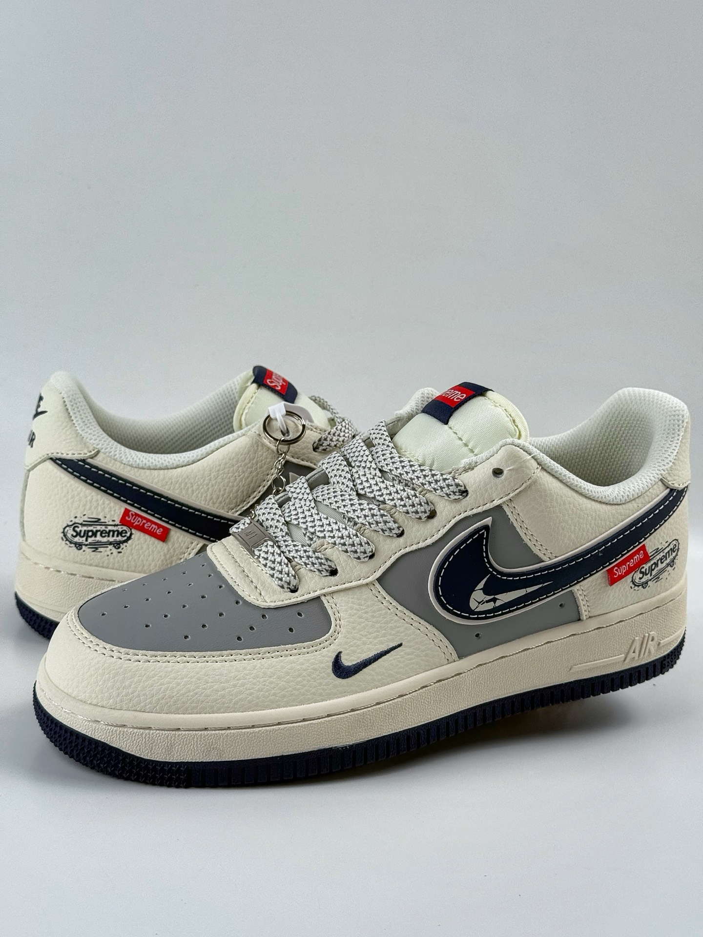 Nike Air Force 1 Low 07 x superme 白灰小勾满天星  SM6668-112