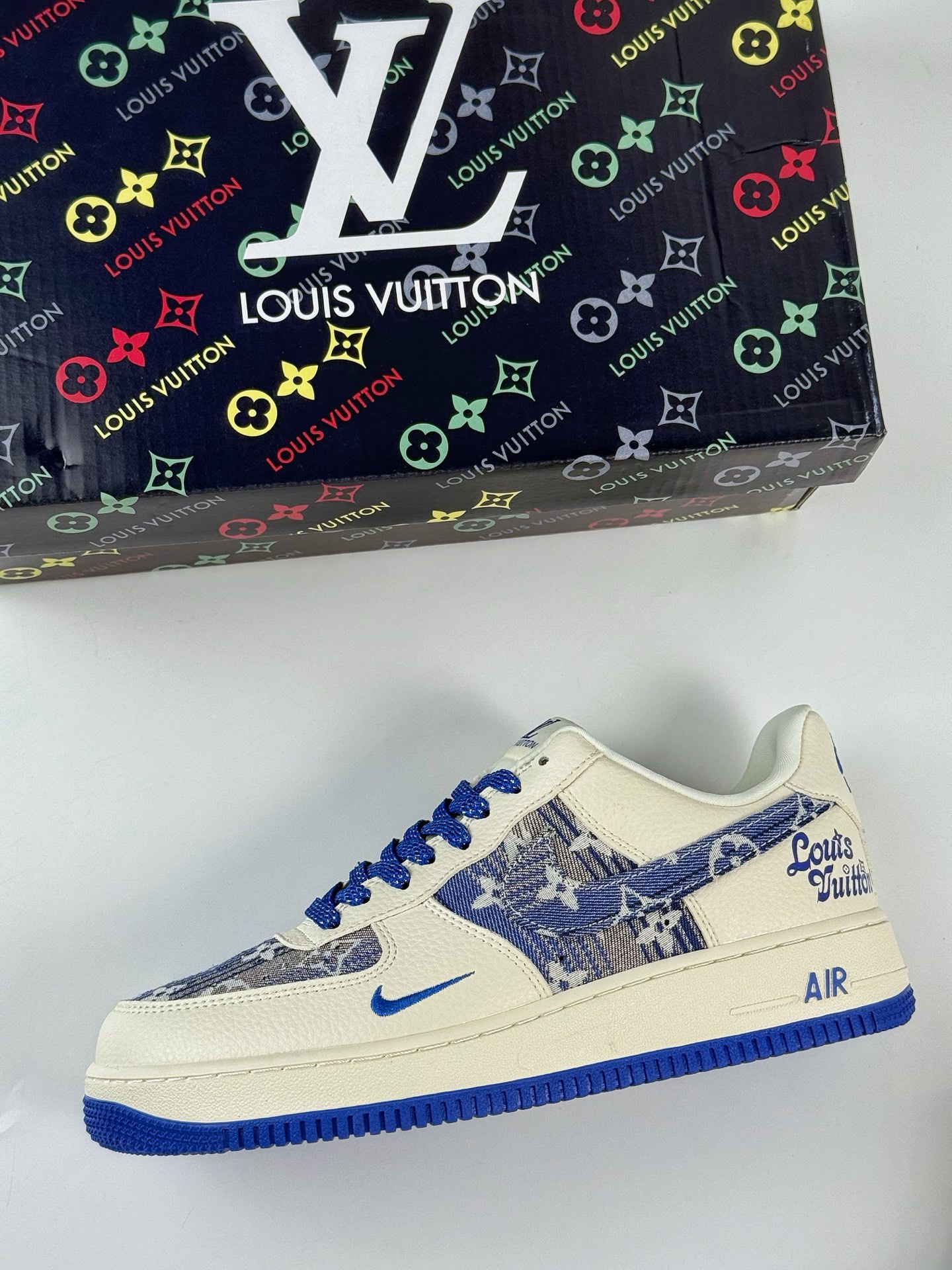 Nike Air Force 1 Low 07 x Louis Vuitton 白蓝小勾满天星 DK0798-003