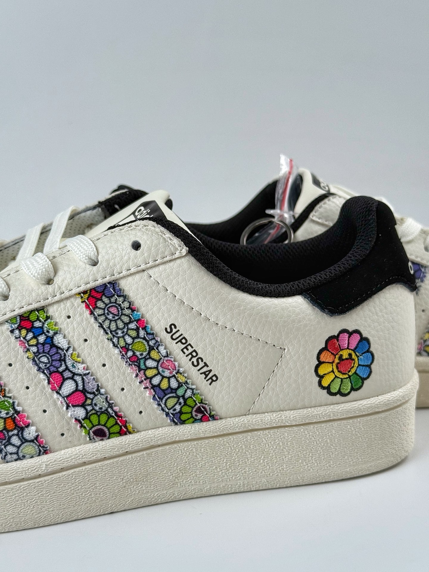 AD Originals Superstar 五彩向日葵  AD8020